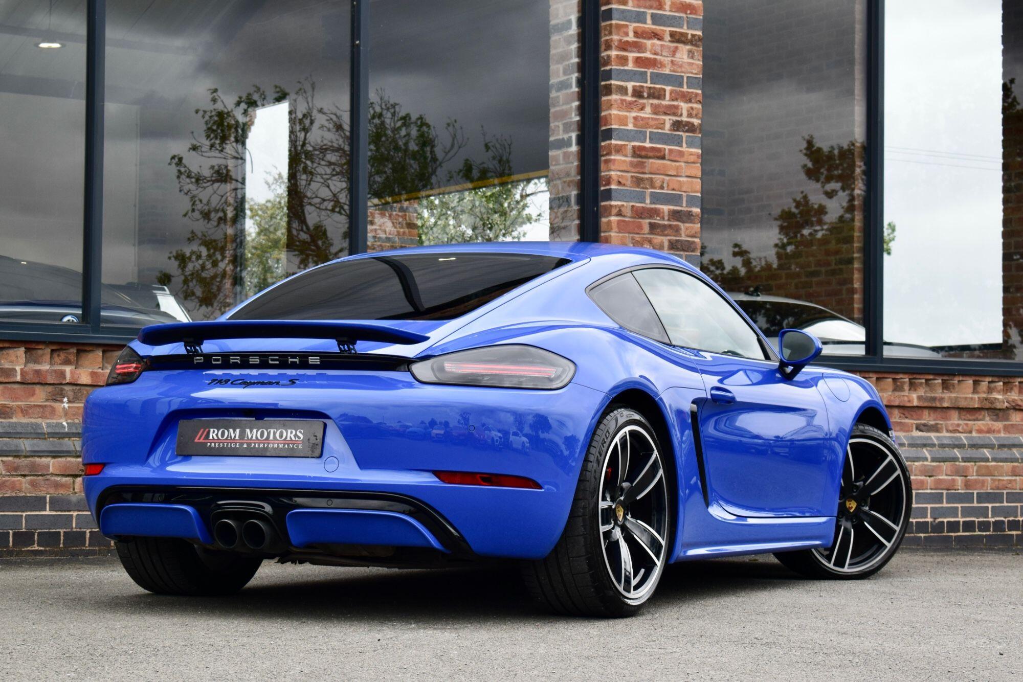 Porsche Cayman view 38