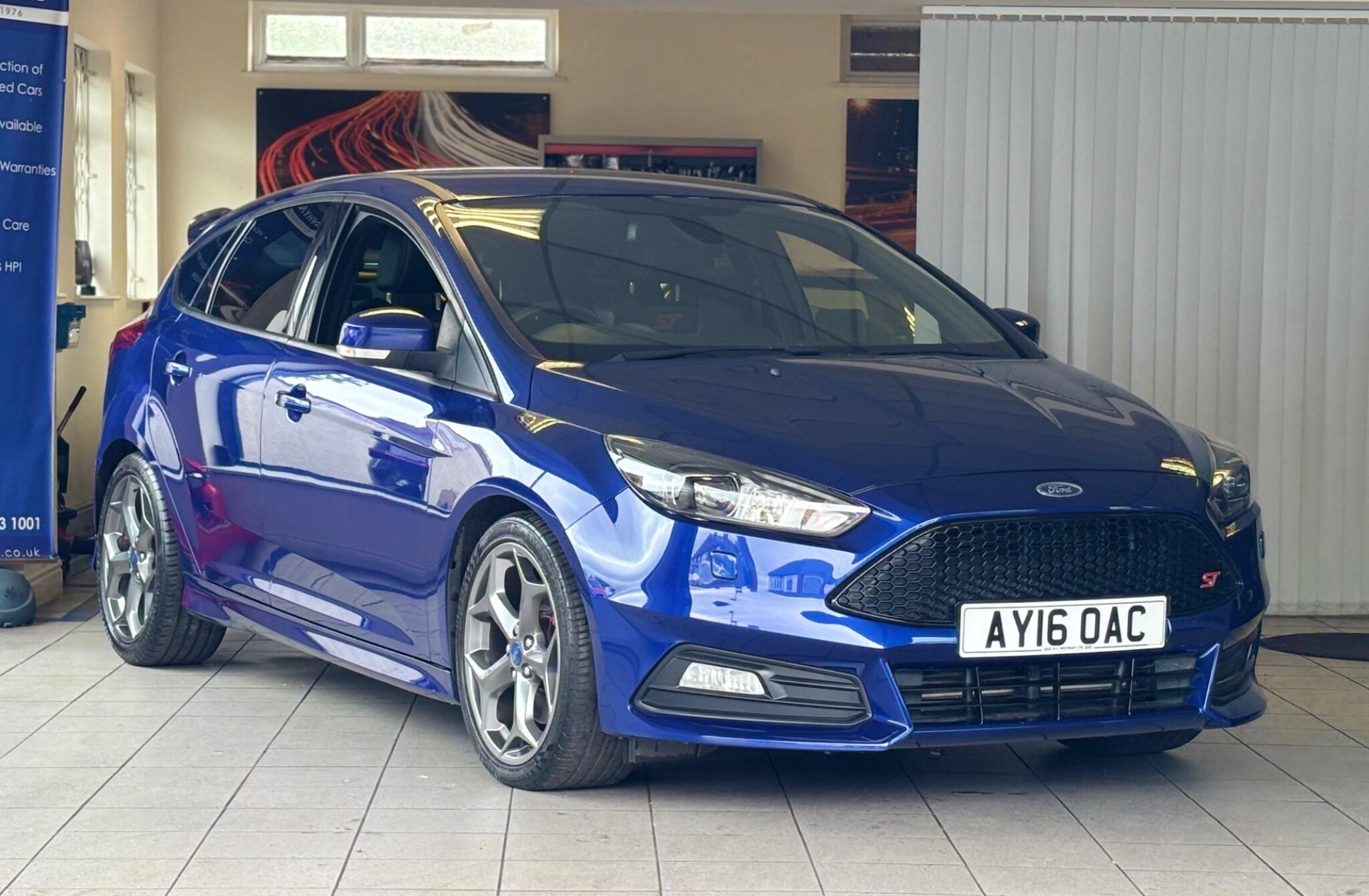 2016 Ford Focus in Blue for sale