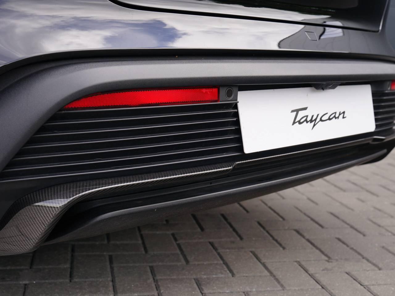 Porsche Taycan view 63