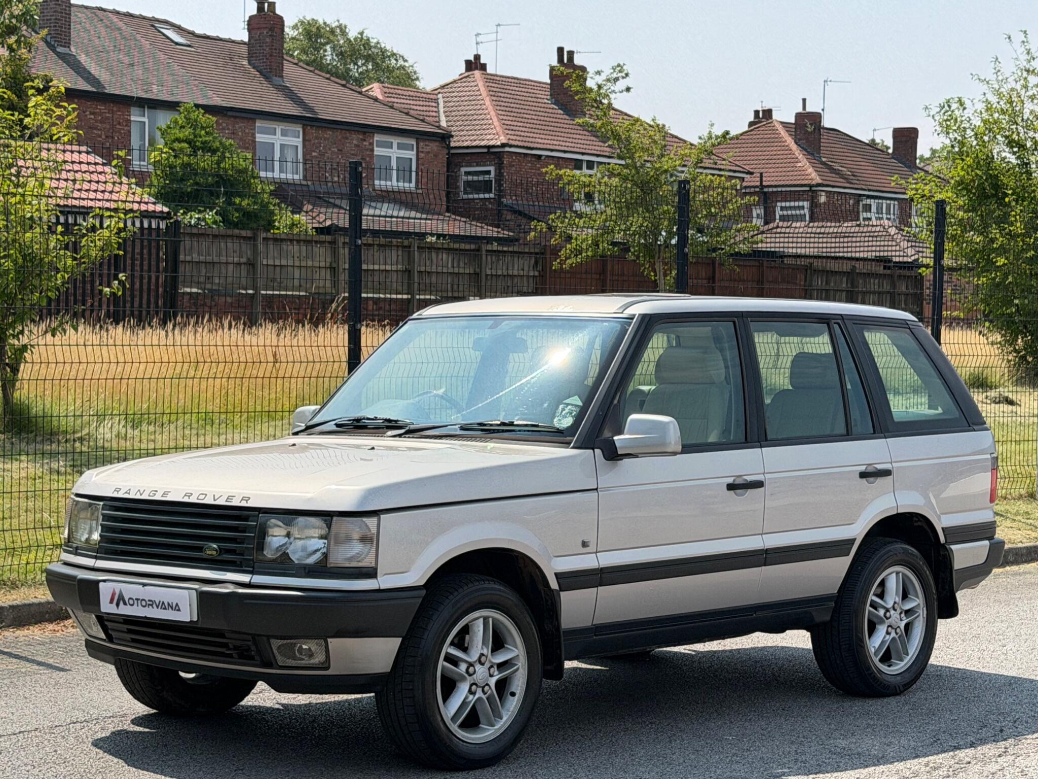 Land Rover Range Rover view 8