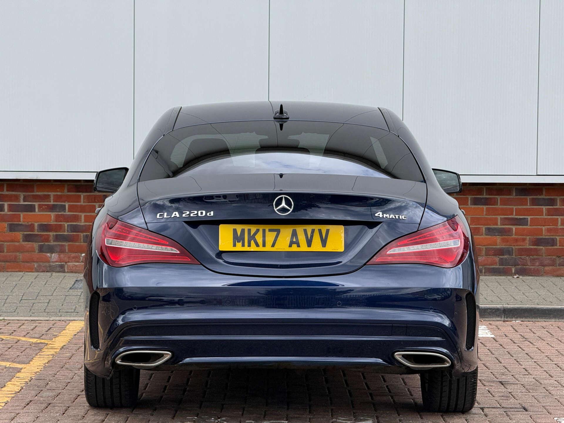Mercedes-Benz Cla view 10