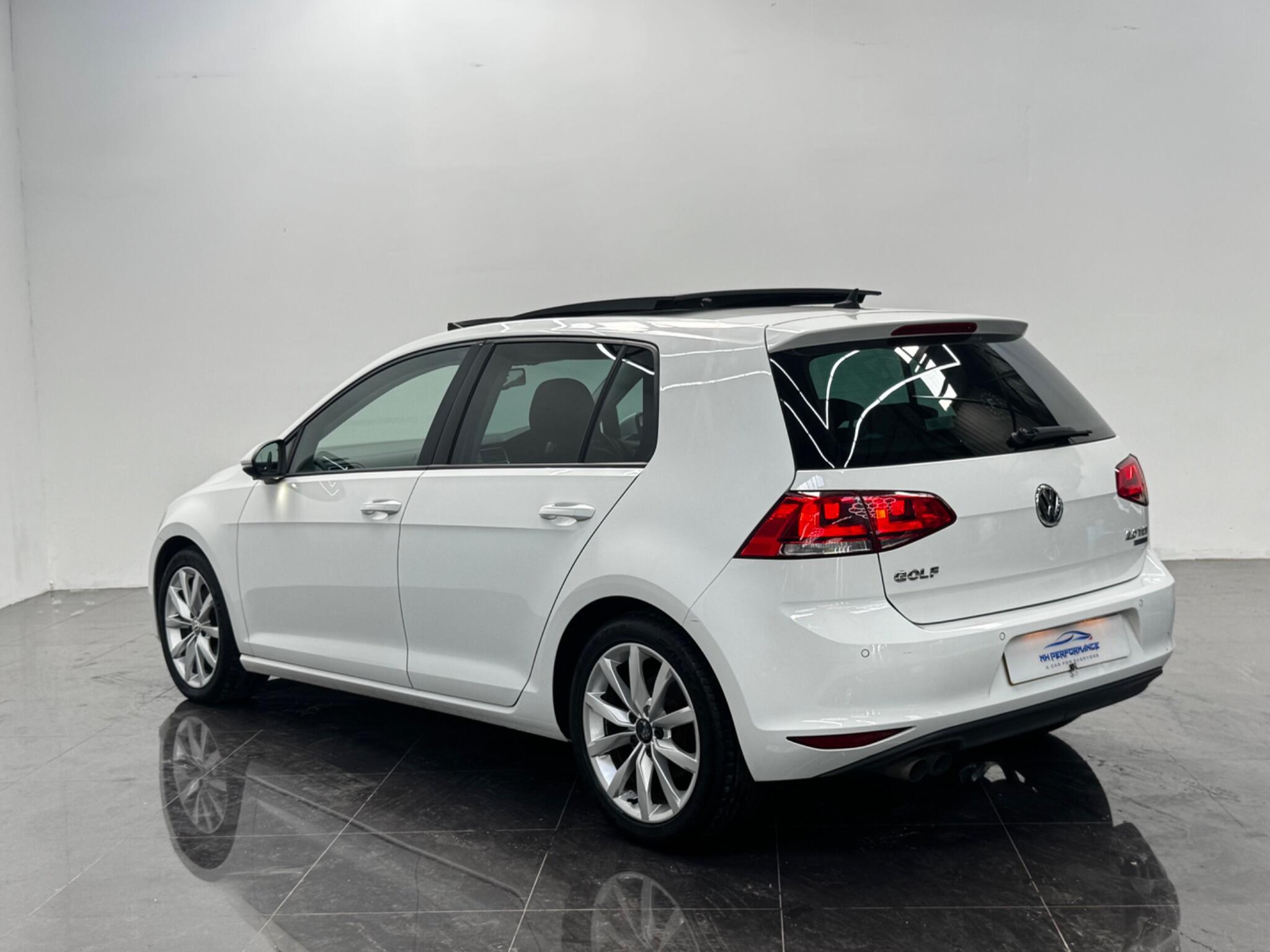 Volkswagen Golf view 40