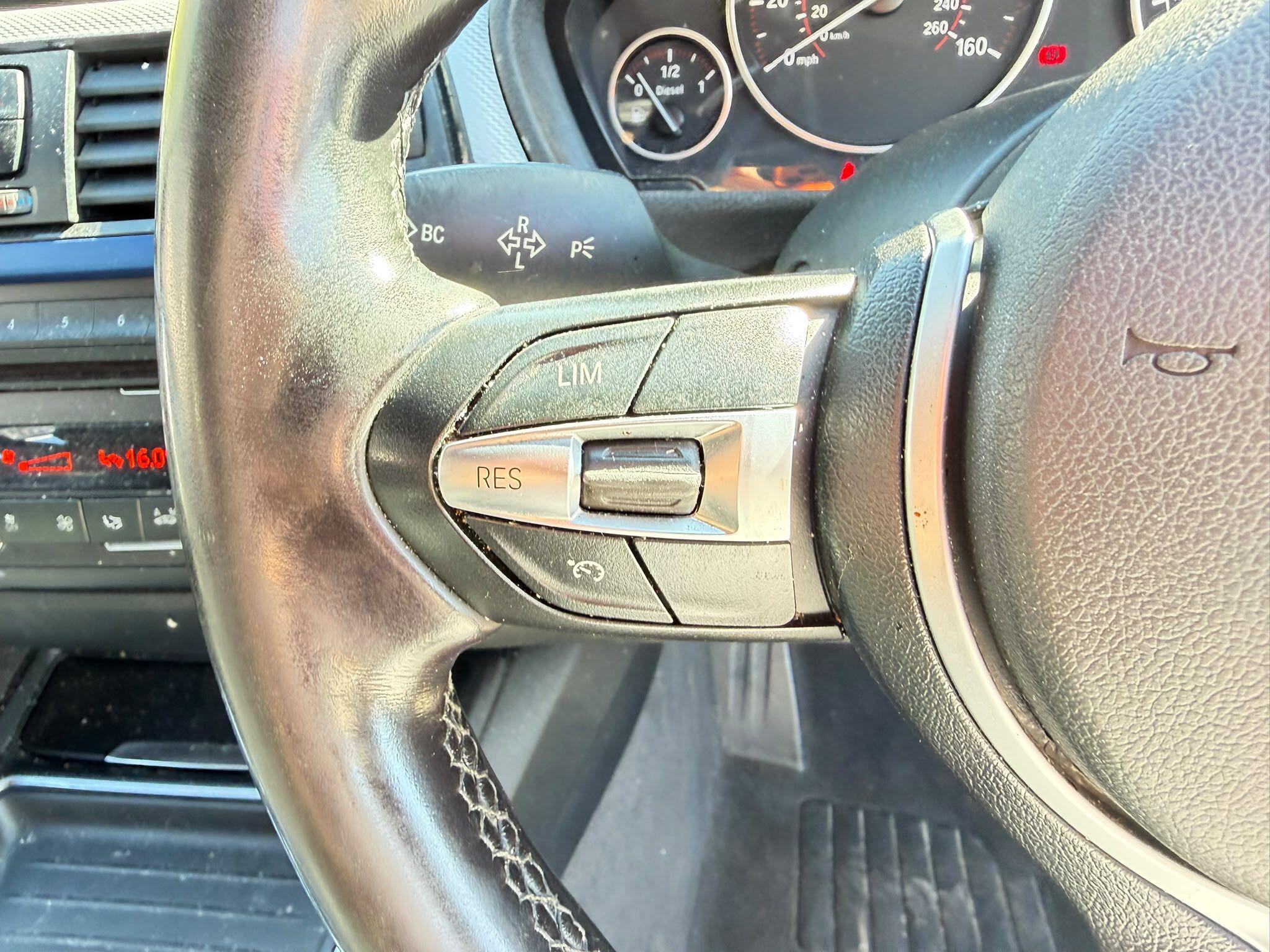 BMW 3 Series view 21