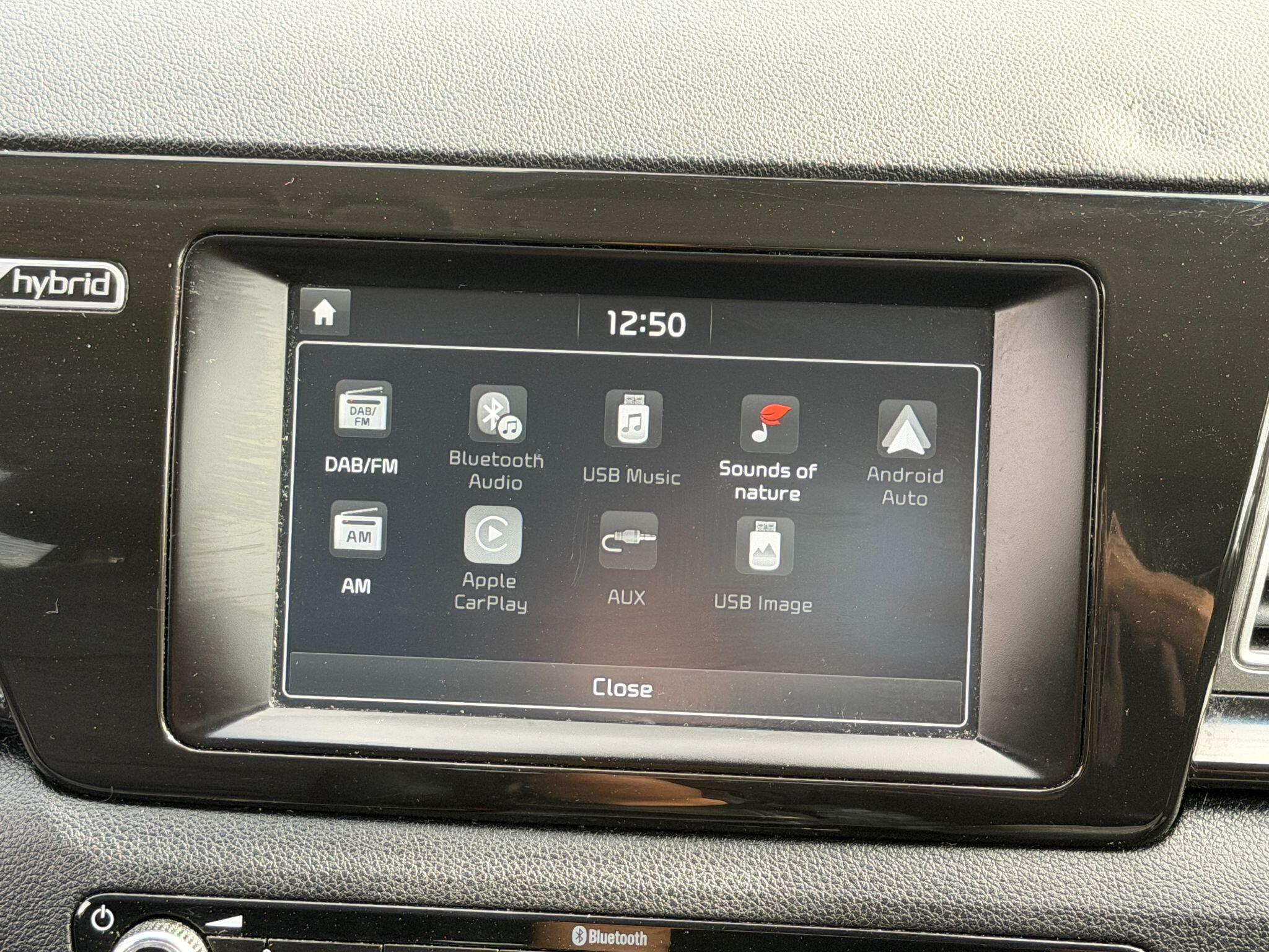 Kia Niro view 34