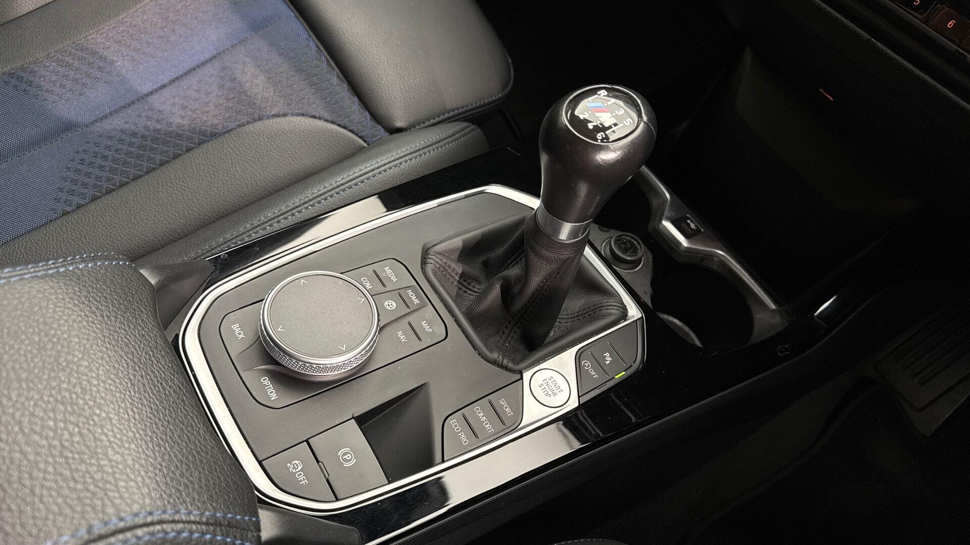 BMW 1 Series view 10
