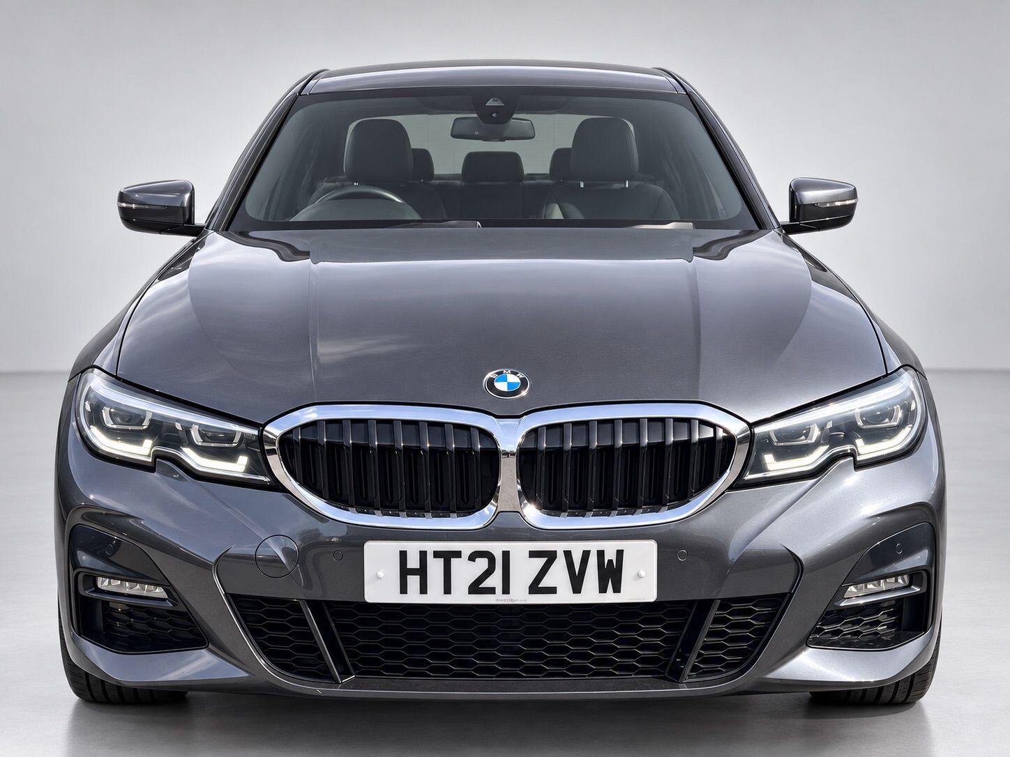 BMW 3 Series view 3