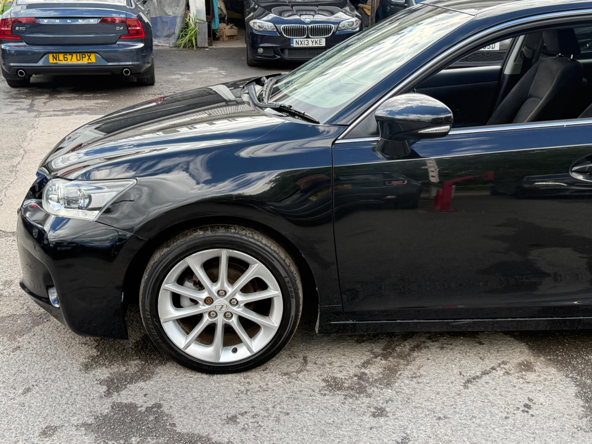 Lexus CT - Image 12