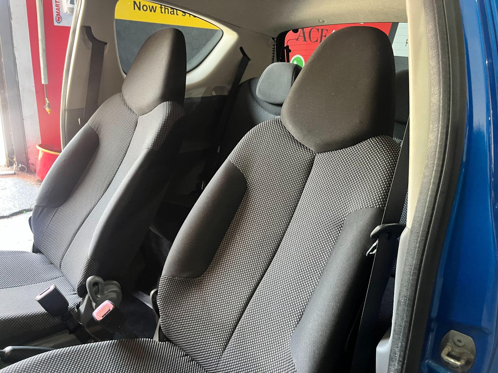 Toyota Aygo view 17
