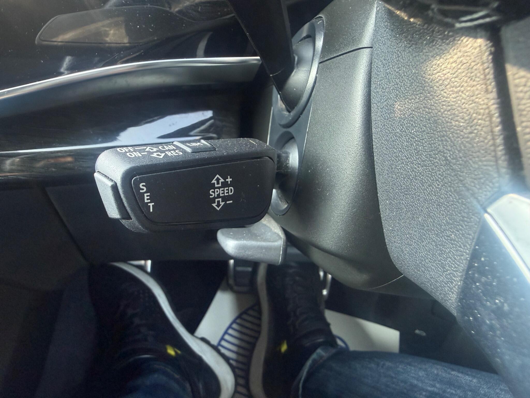 Audi Q7 view 23
