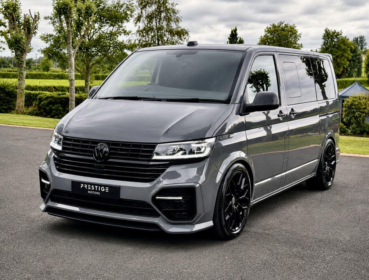 Volkswagen Transporter view 3