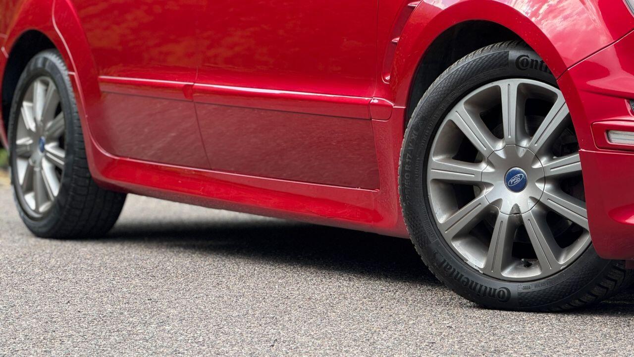 Ford S-Max view 7