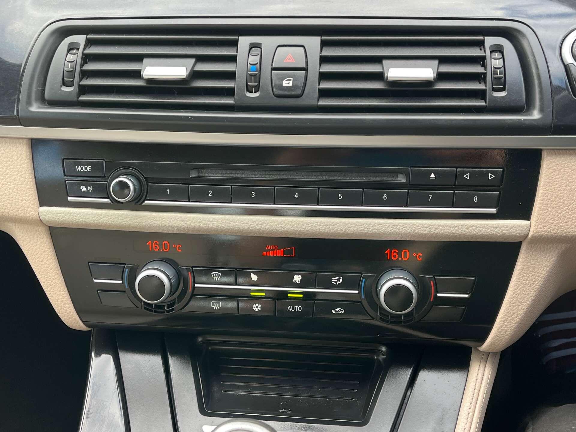 BMW 5 Series view 17