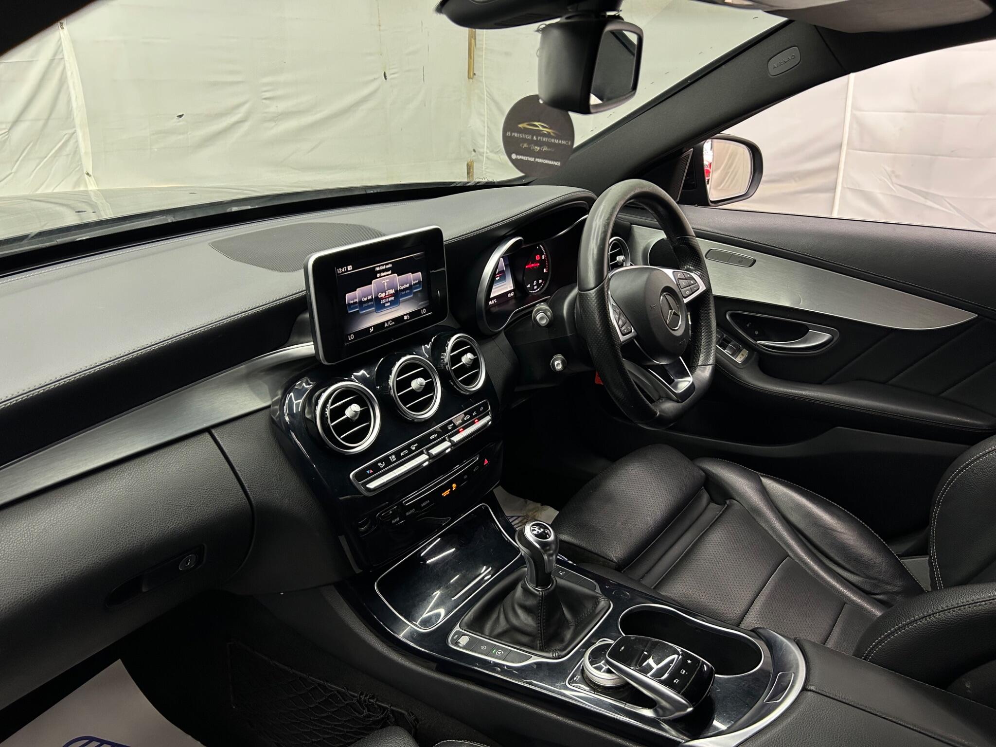 Mercedes-Benz C Class view 16