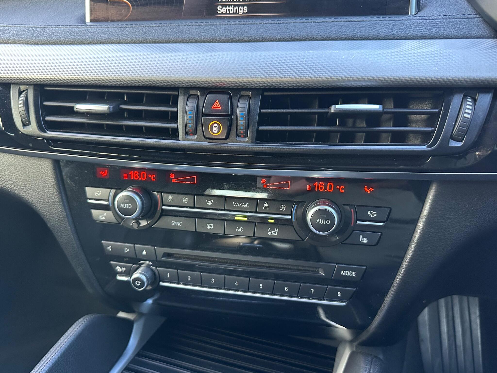 BMW X6 view 57