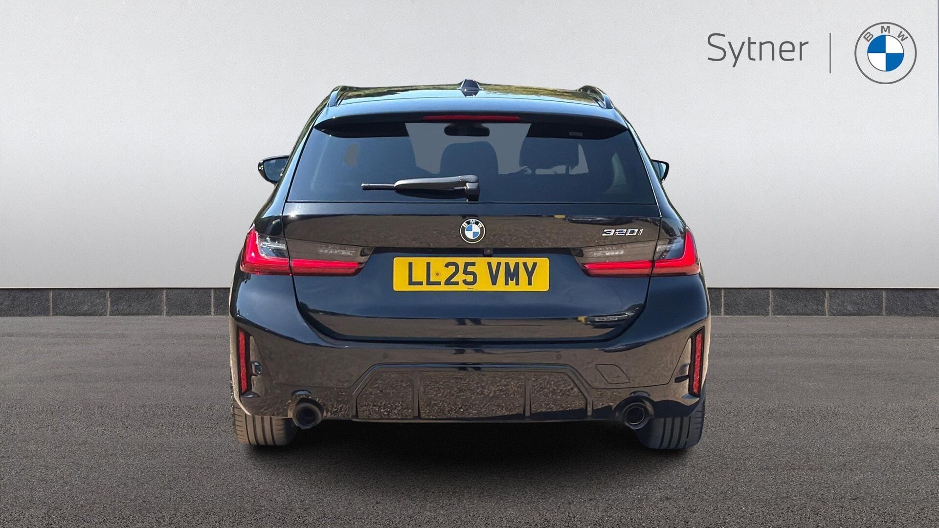 BMW 3 Series view 15