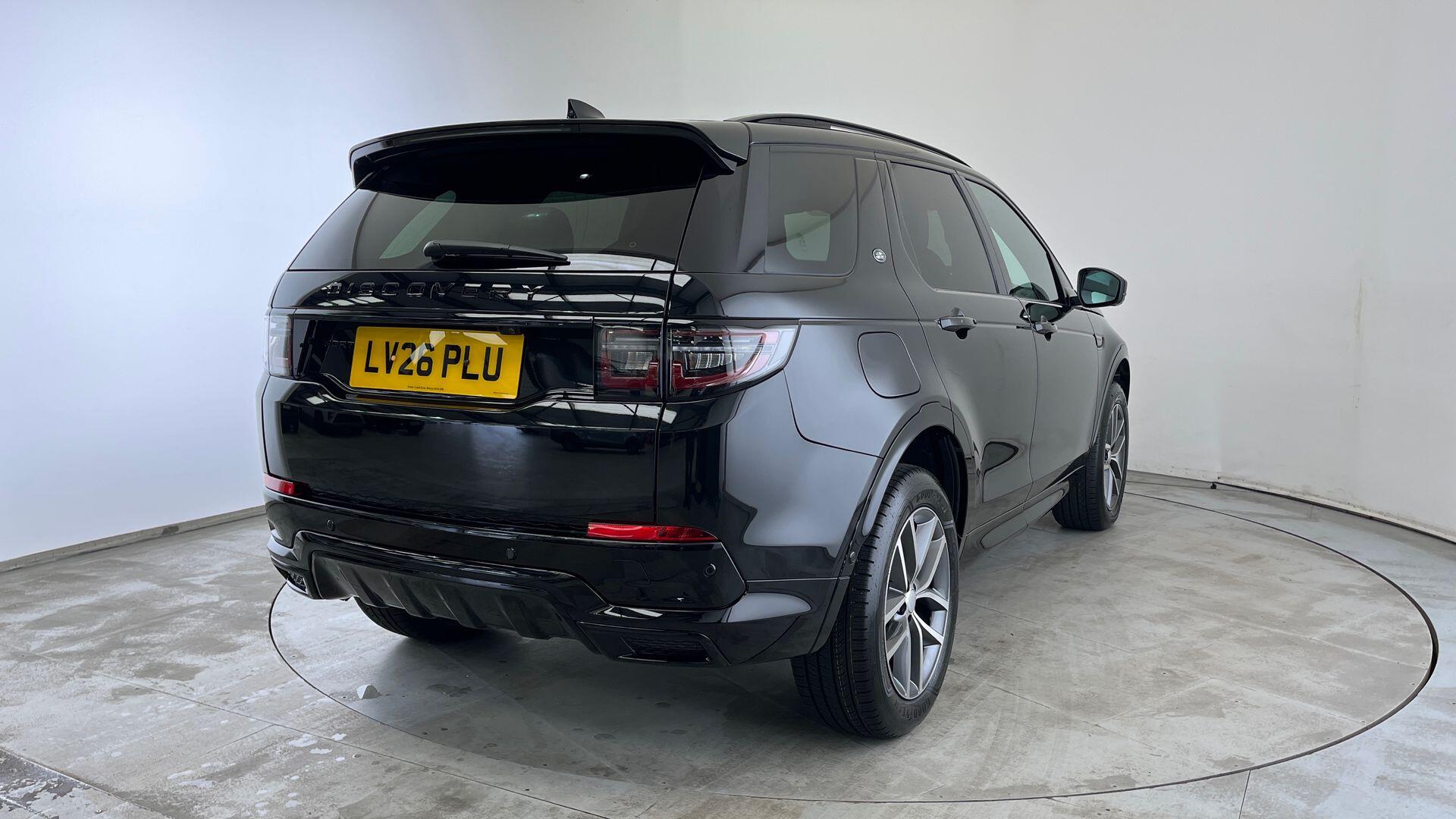 Land Rover Discovery Sport view 32