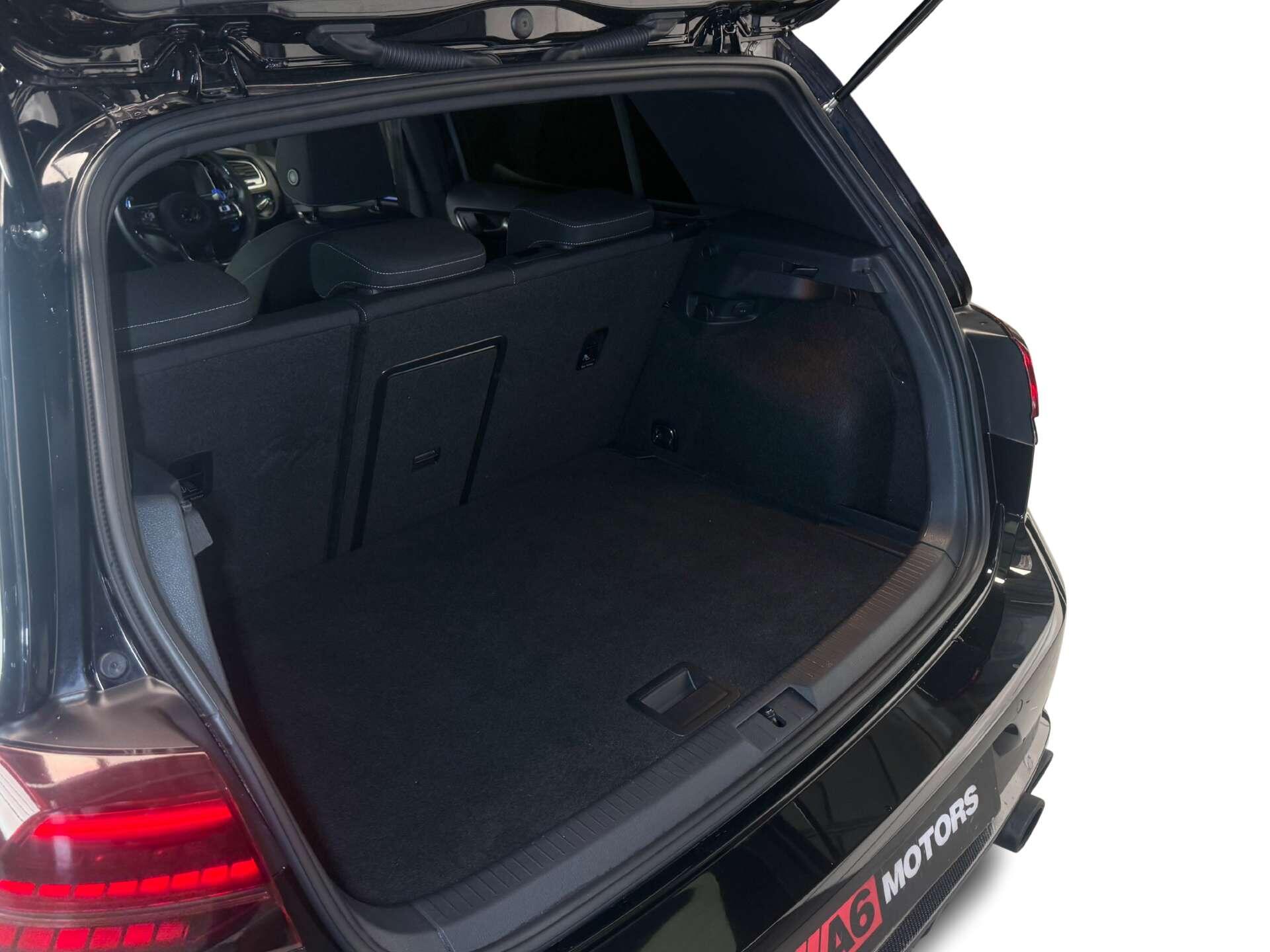 Volkswagen Golf view 16