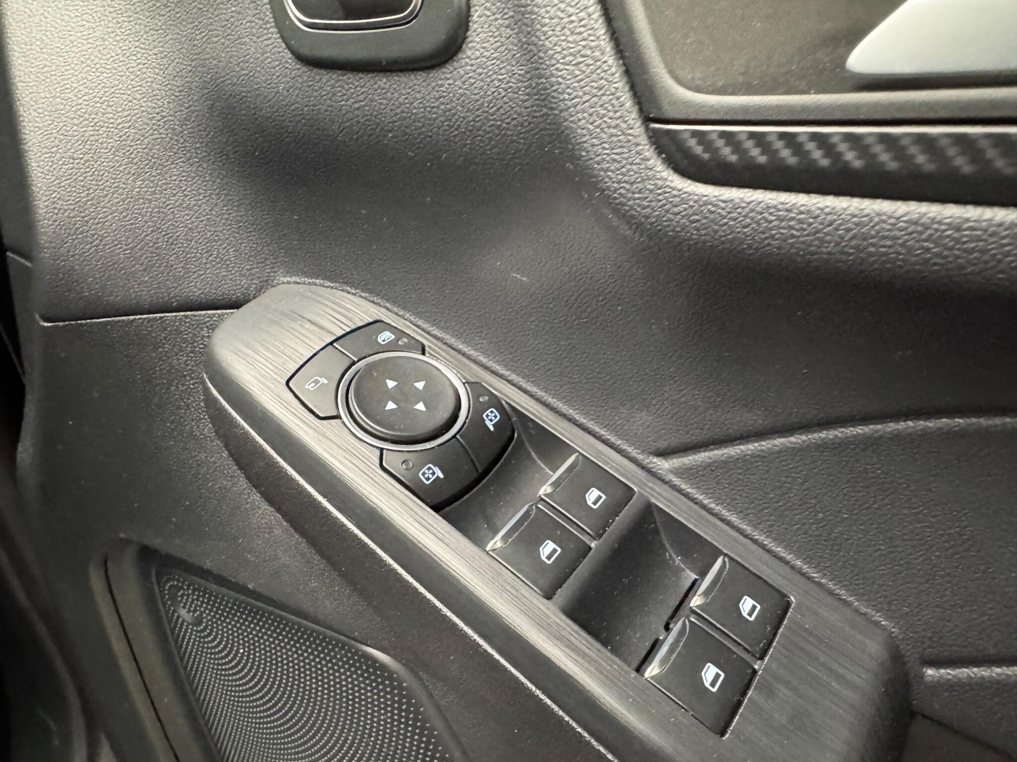 Ford Kuga view 11