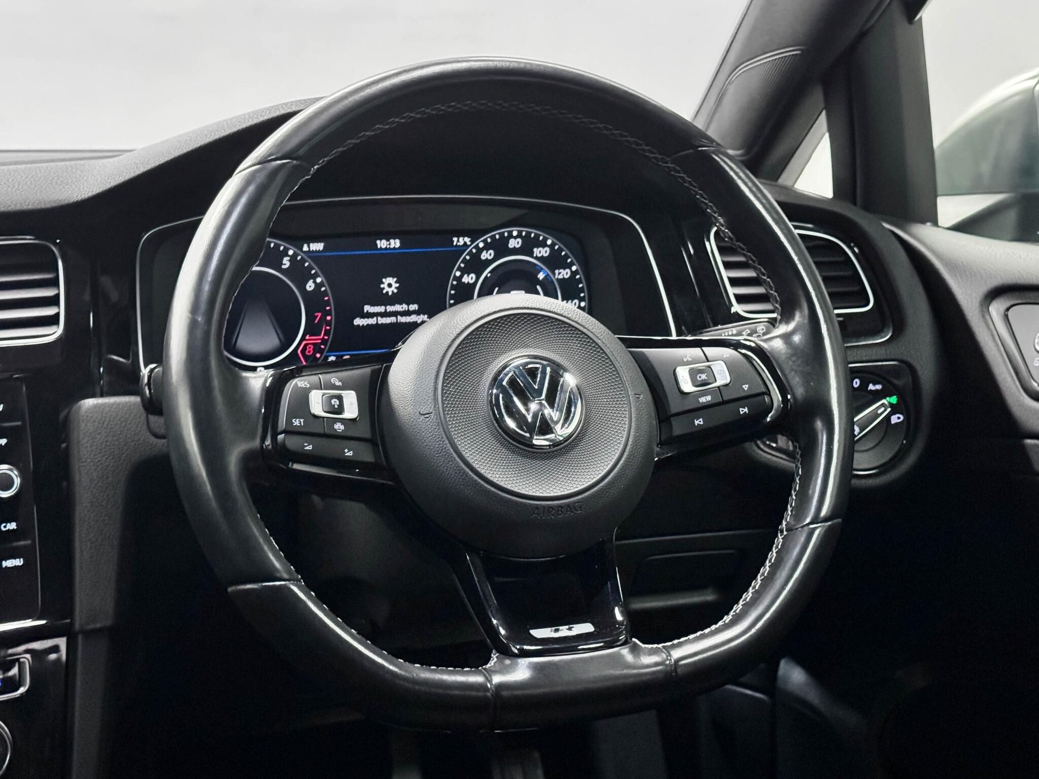 Volkswagen Golf view 27