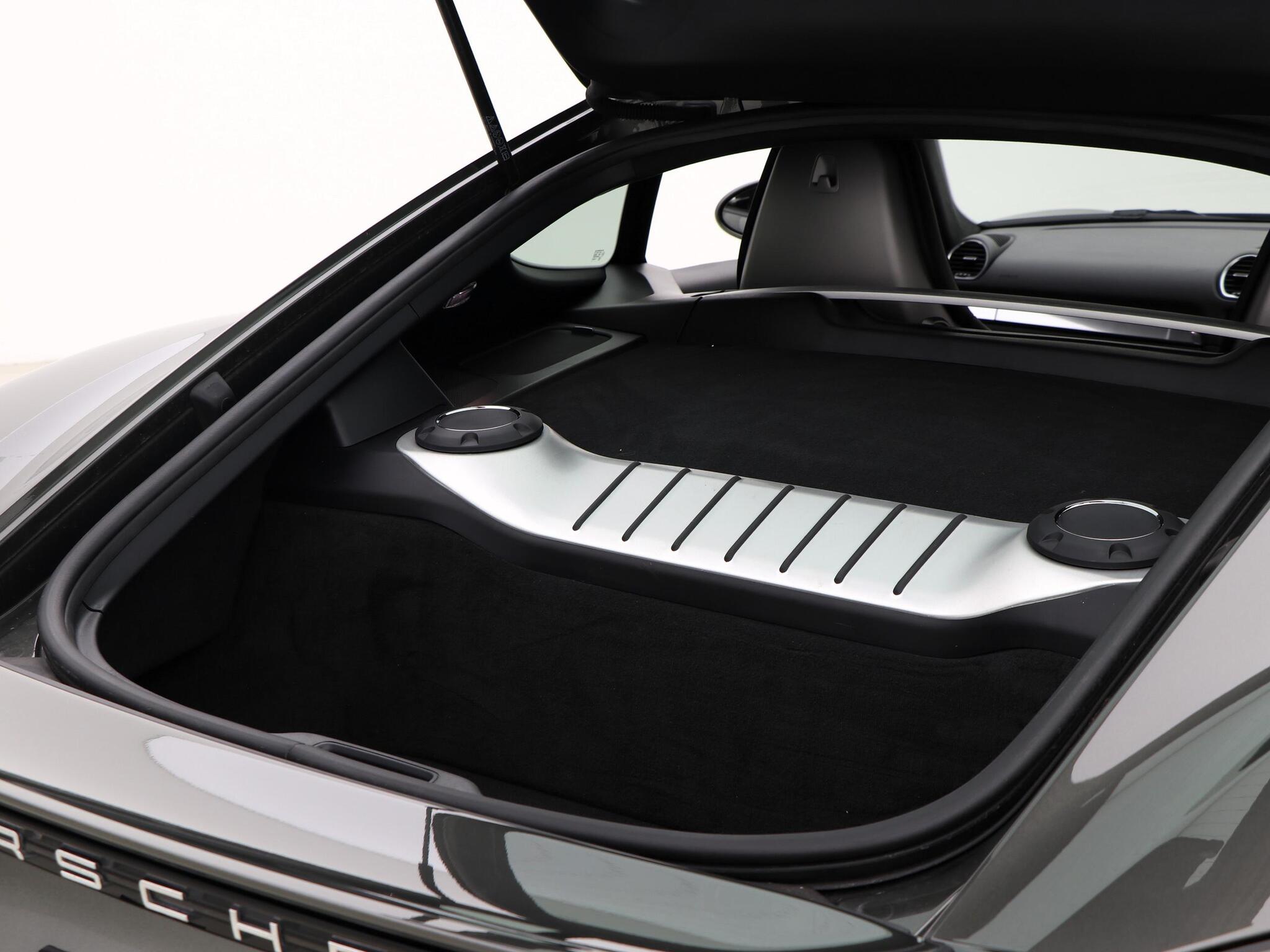 Porsche Cayman view 25