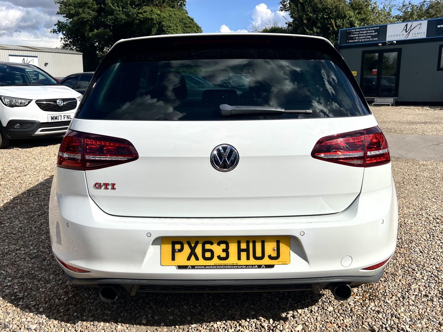 Volkswagen Golf view 5