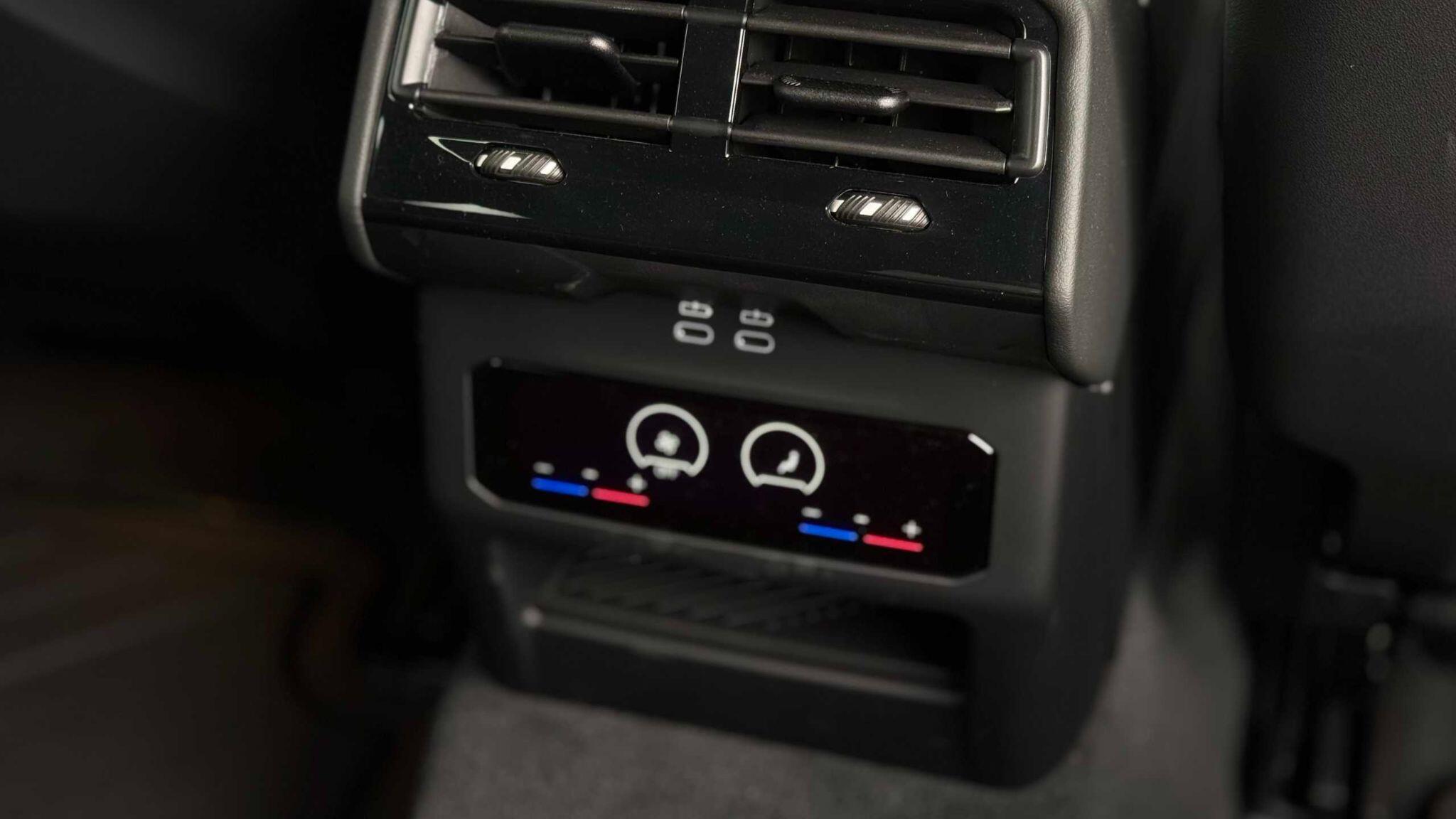 BMW M5 view 10