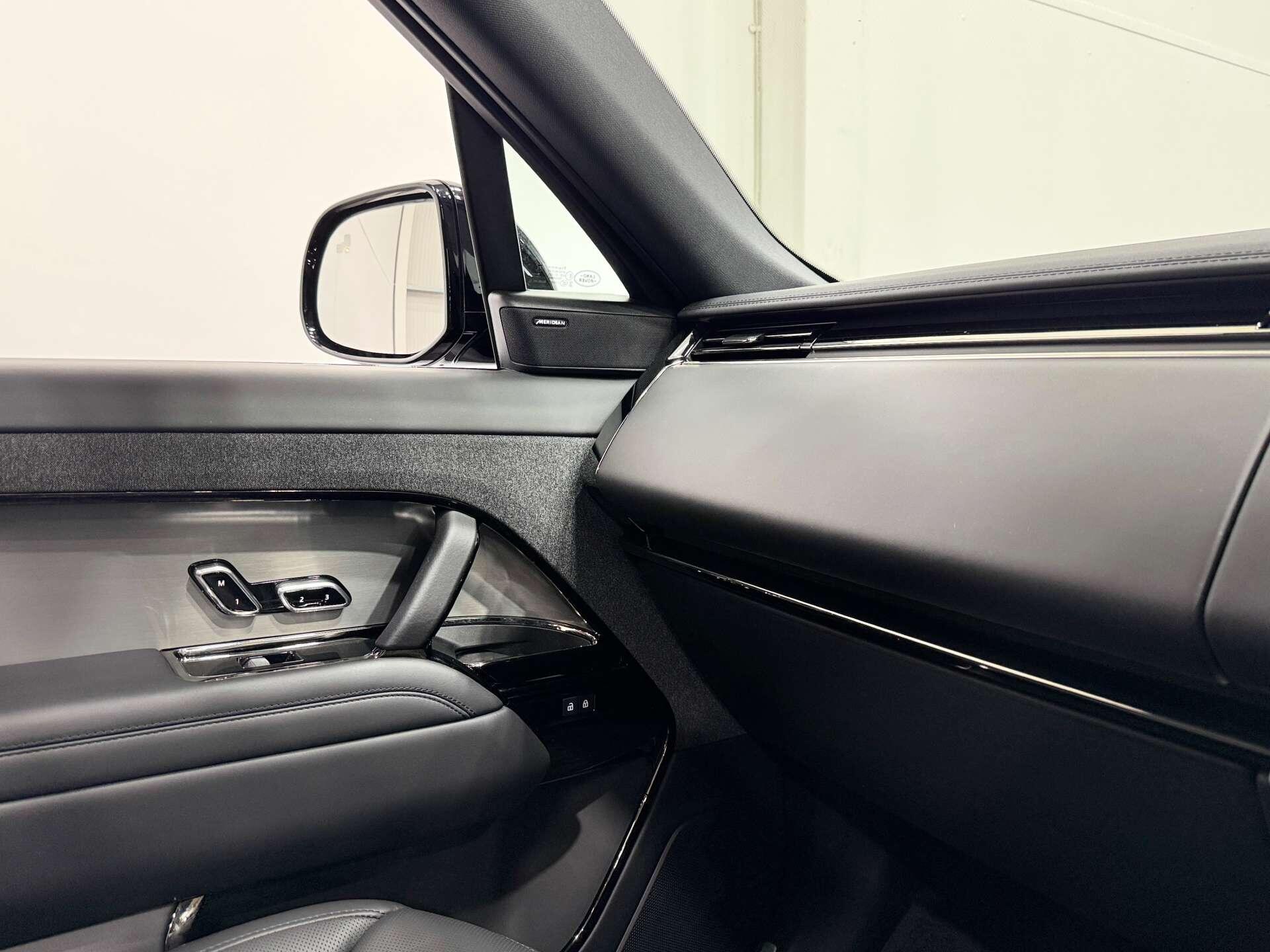 Land Rover Range Rover Sport view 29