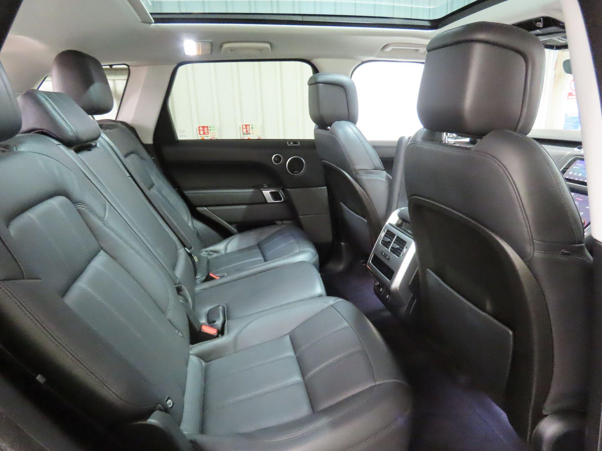 Land Rover Range Rover Sport view 8