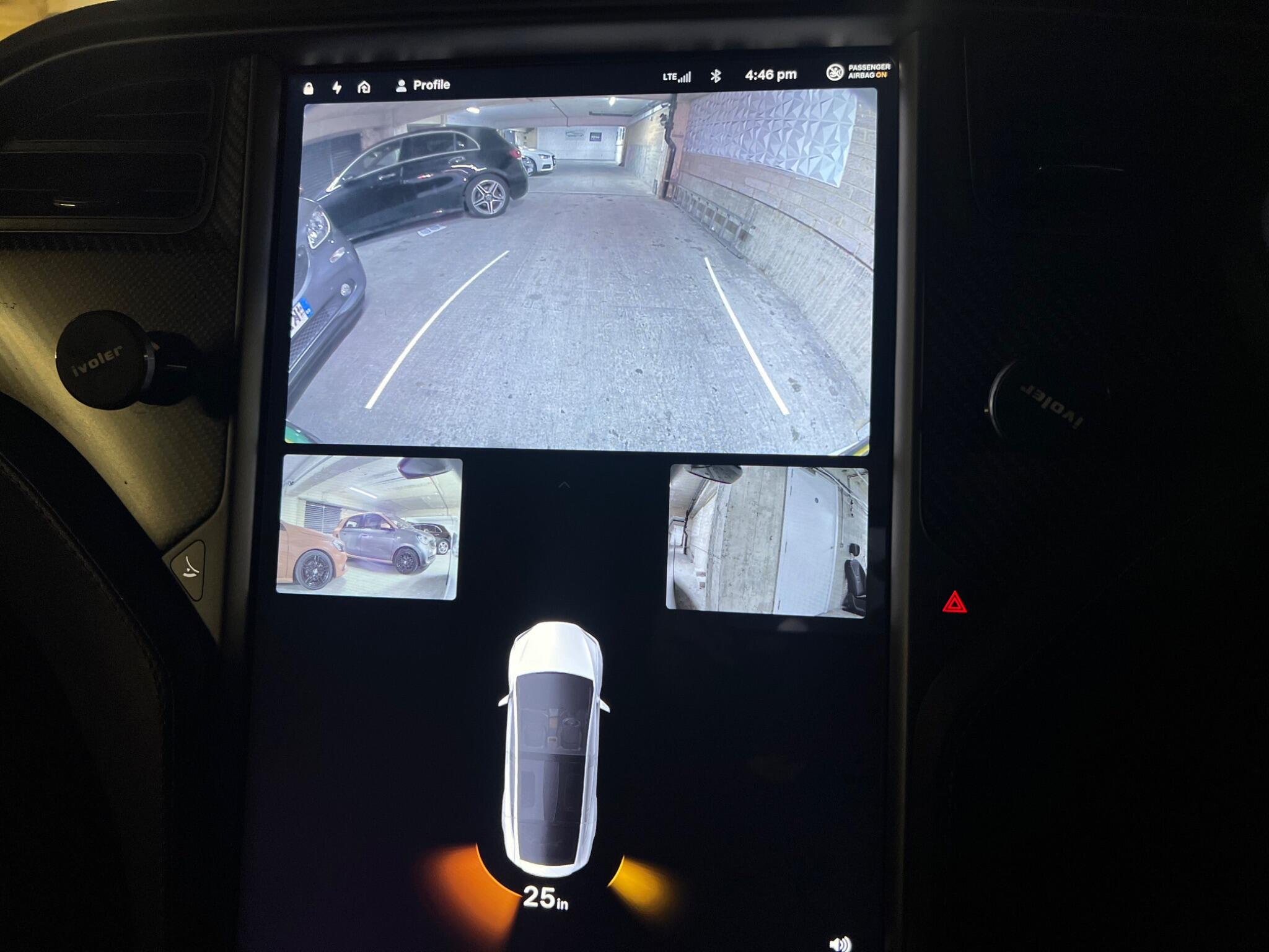 Tesla Model X view 20