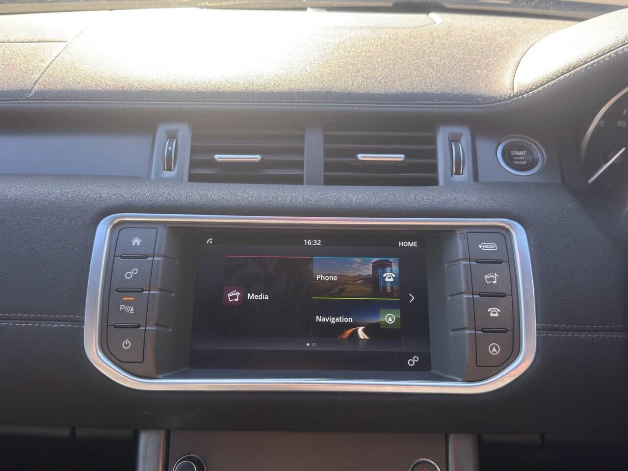 Land Rover Range Rover Evoque view 20