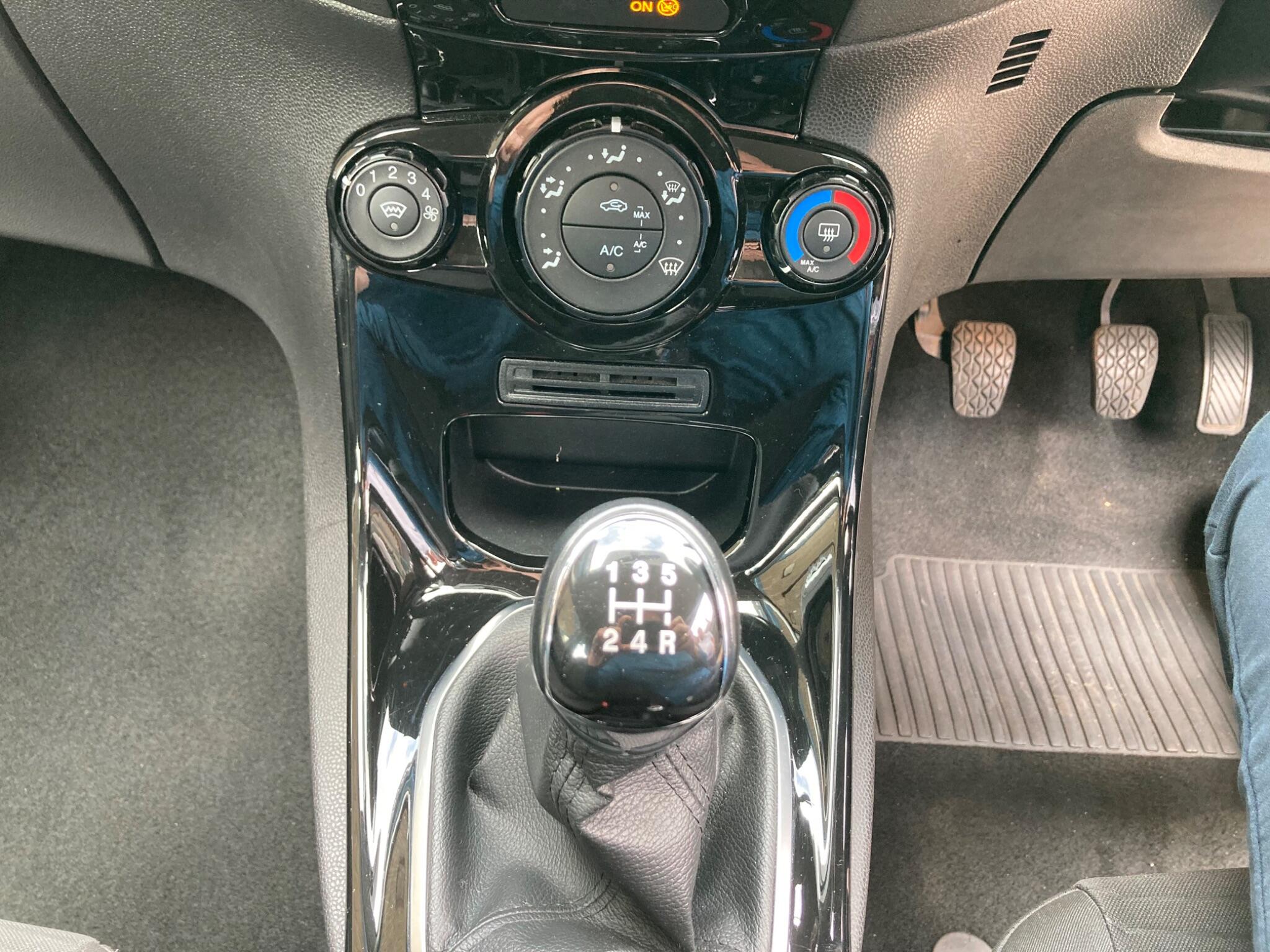 Ford Fiesta view 15