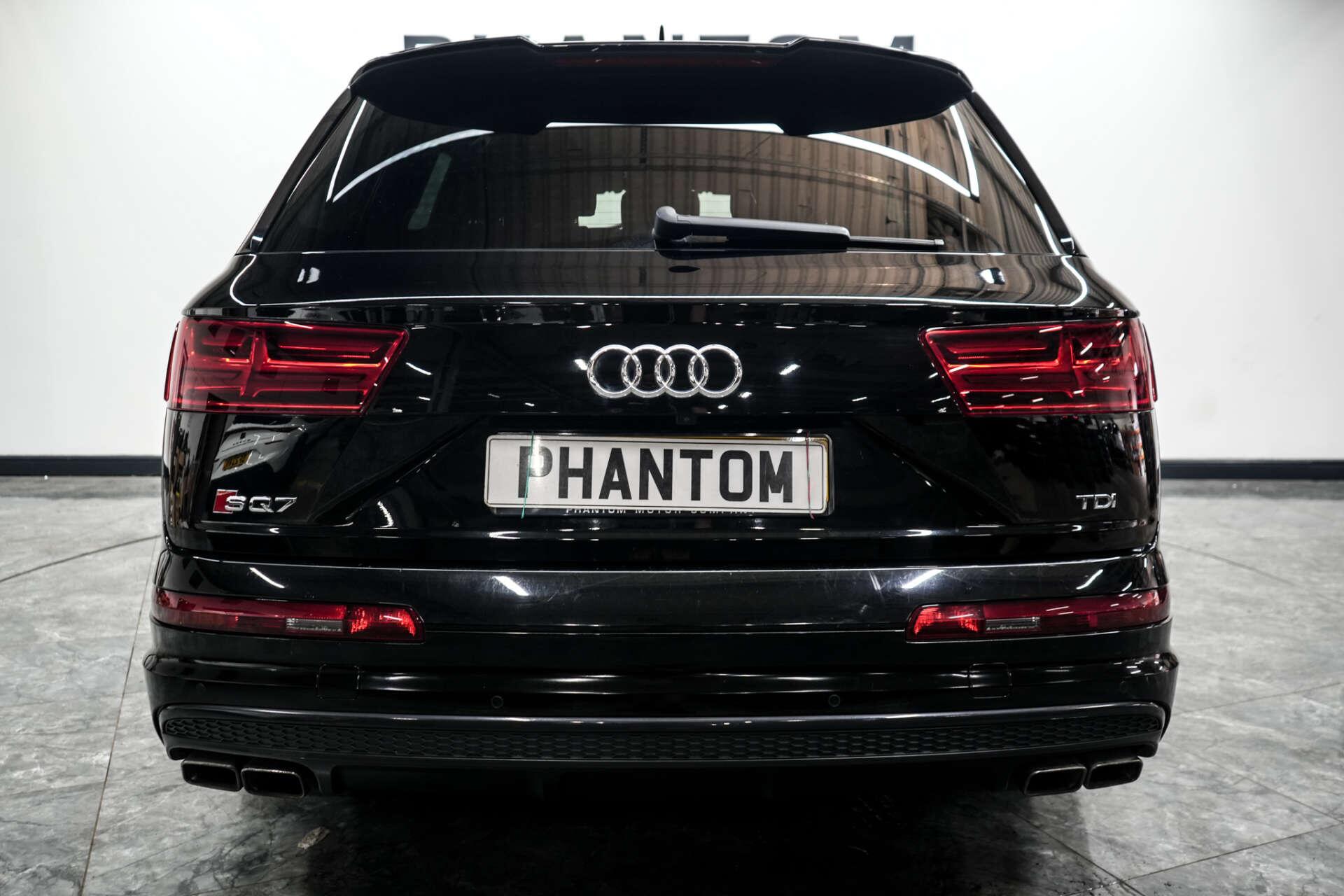 Audi SQ7 view 9