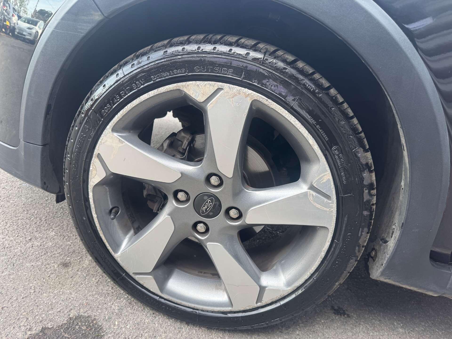 Ford Fiesta view 40