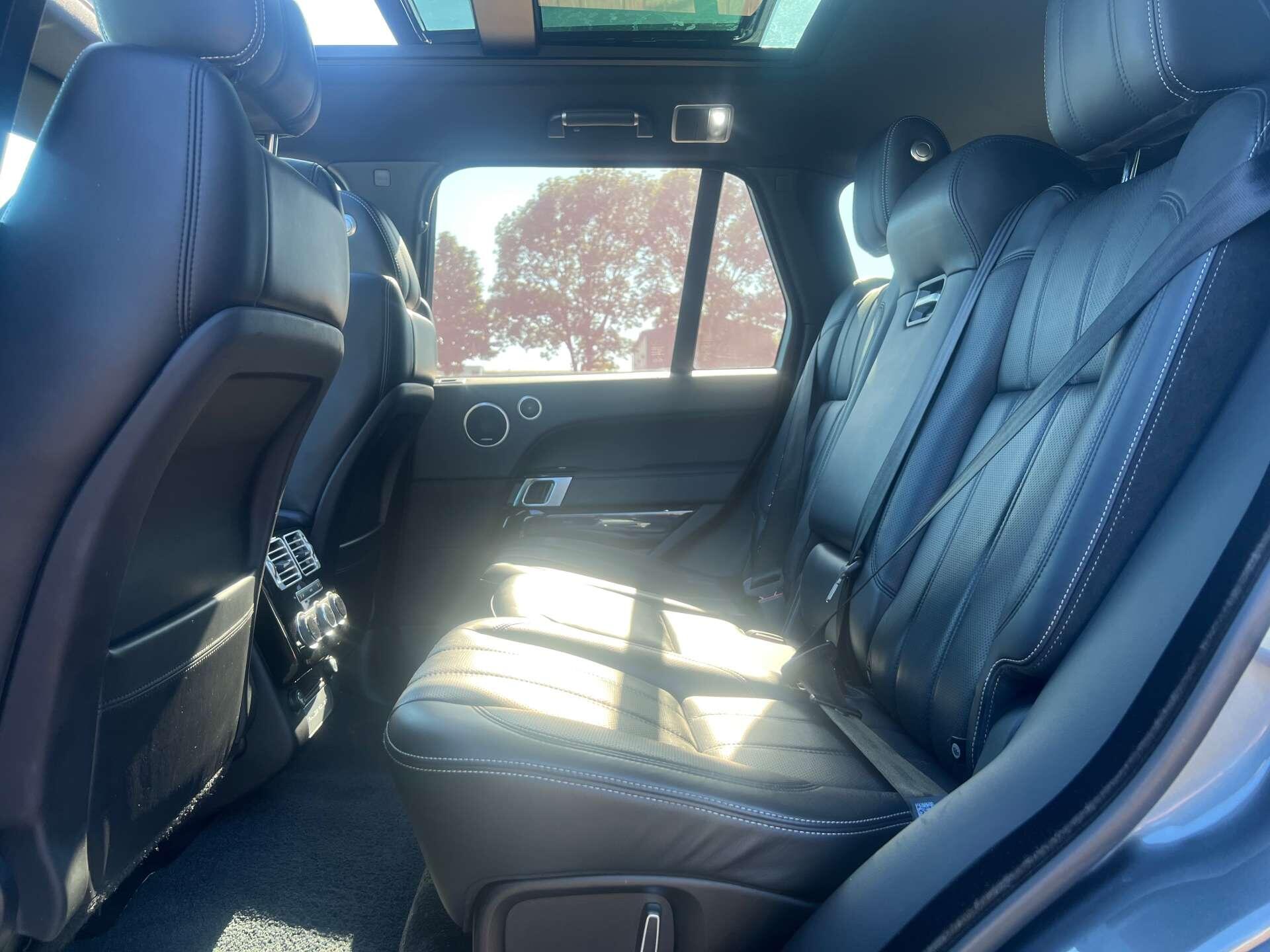 Land Rover Range Rover view 41