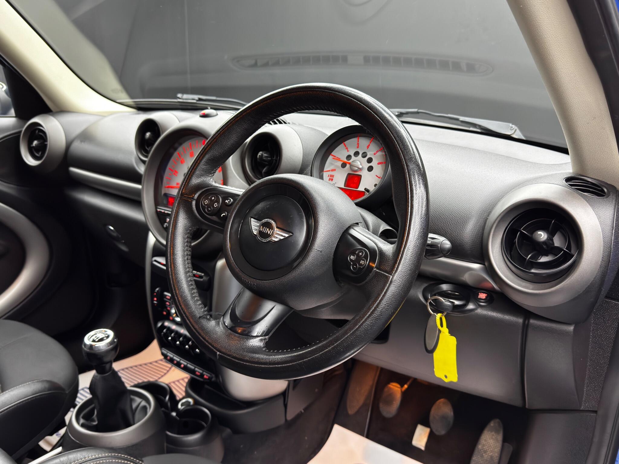 Mini Countryman view 9