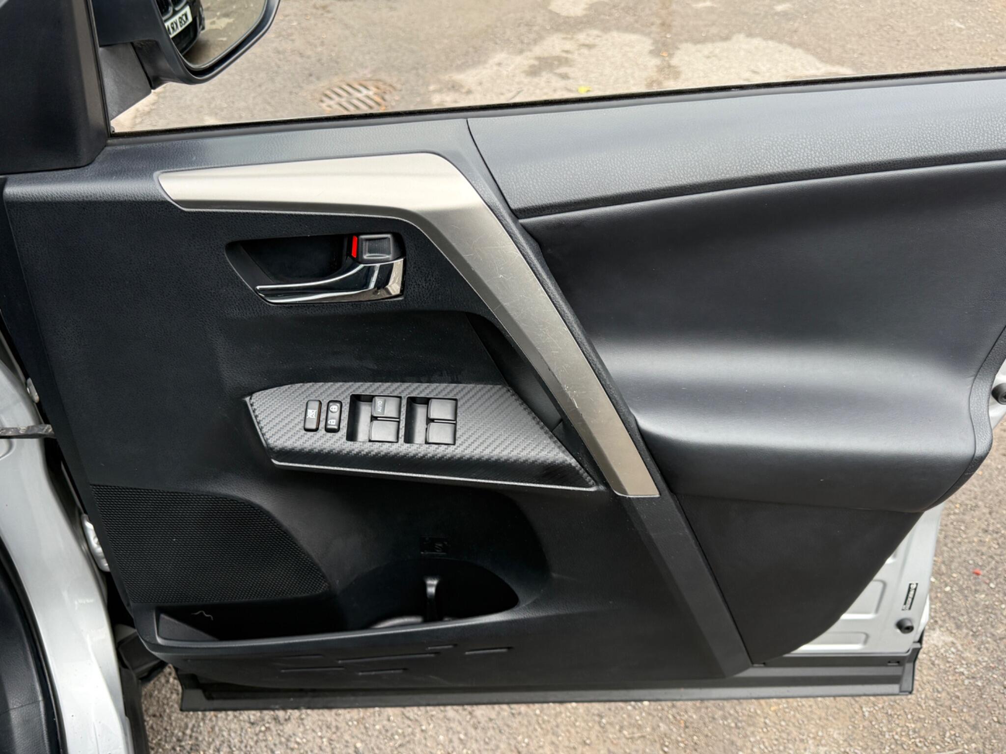 Toyota RAV4 - Image 38