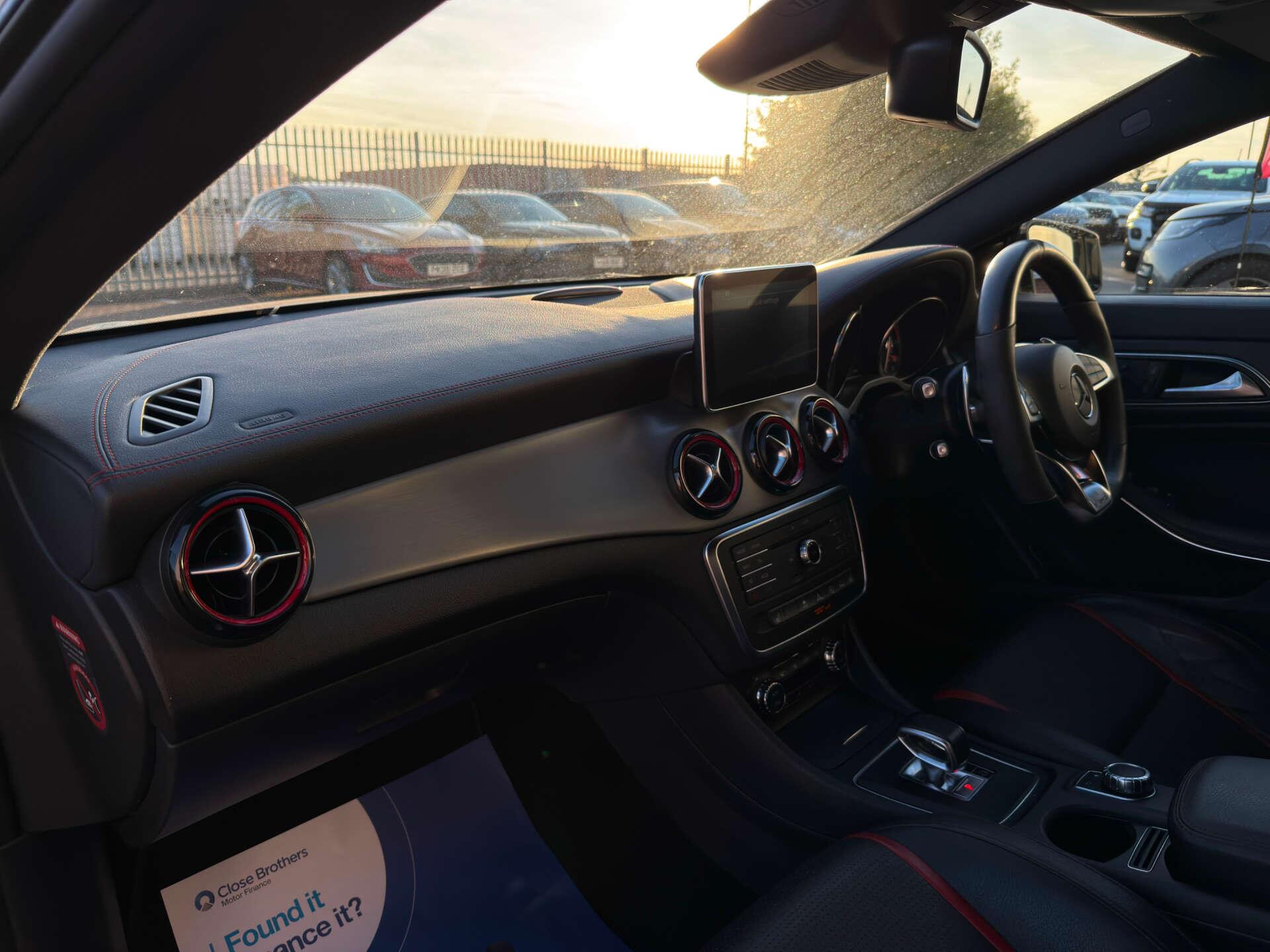 Mercedes-Benz Cla view 36