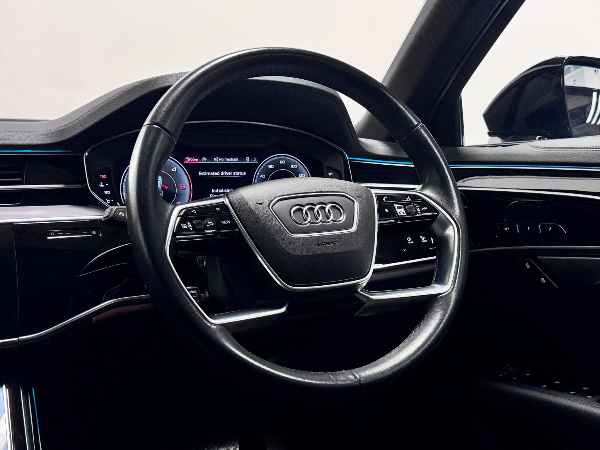 Audi A8 view 35