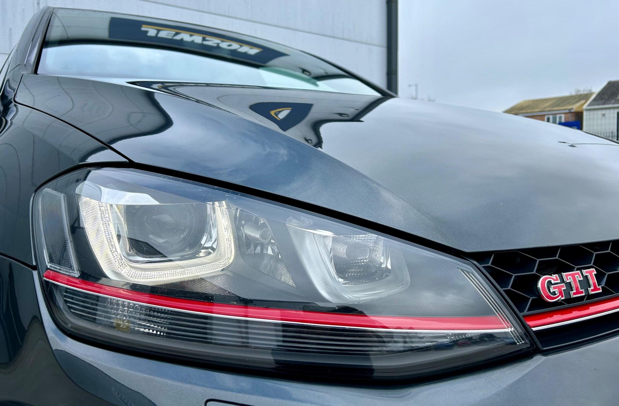 Volkswagen Golf view 11