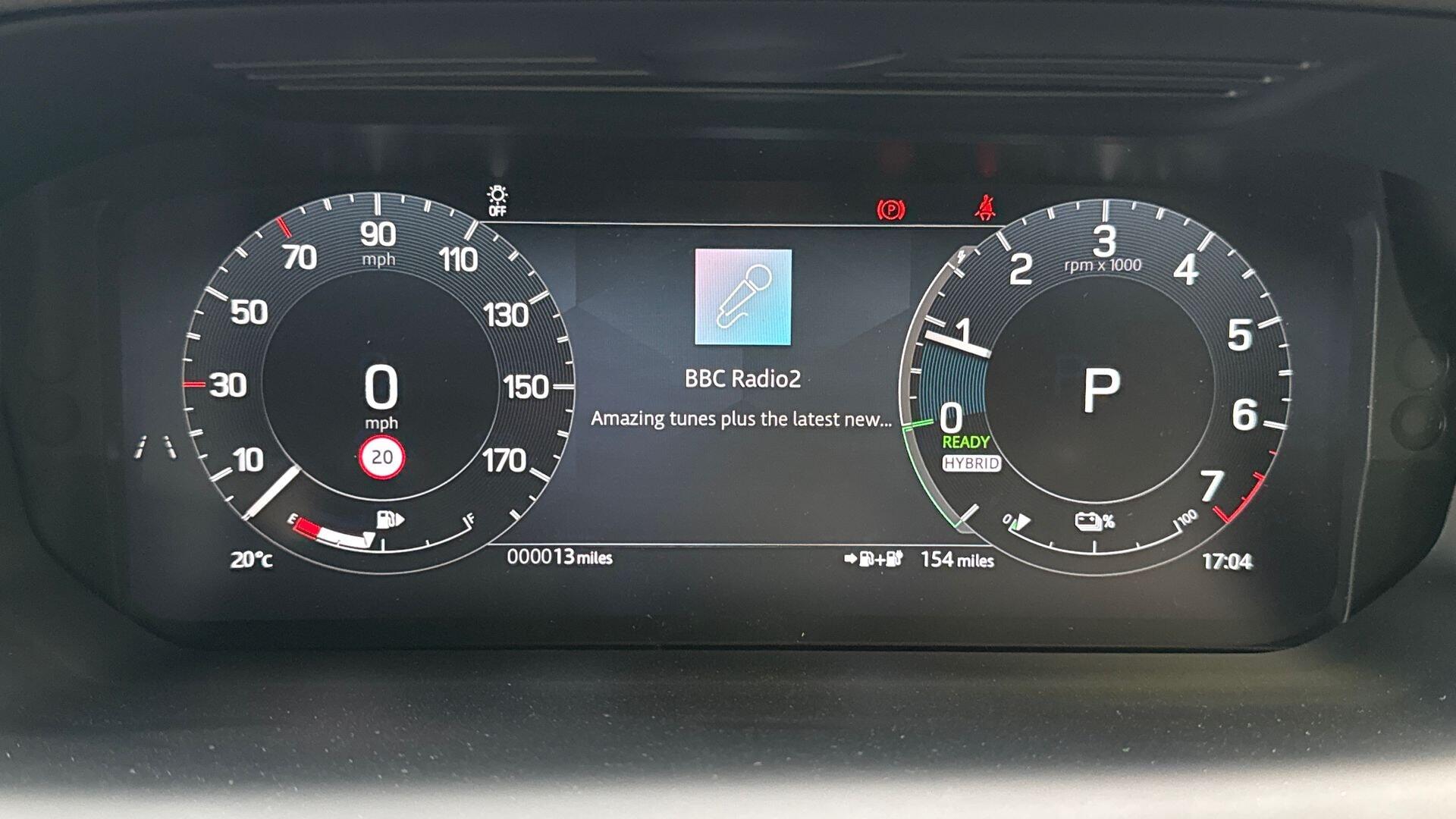 Land Rover Discovery Sport view 17