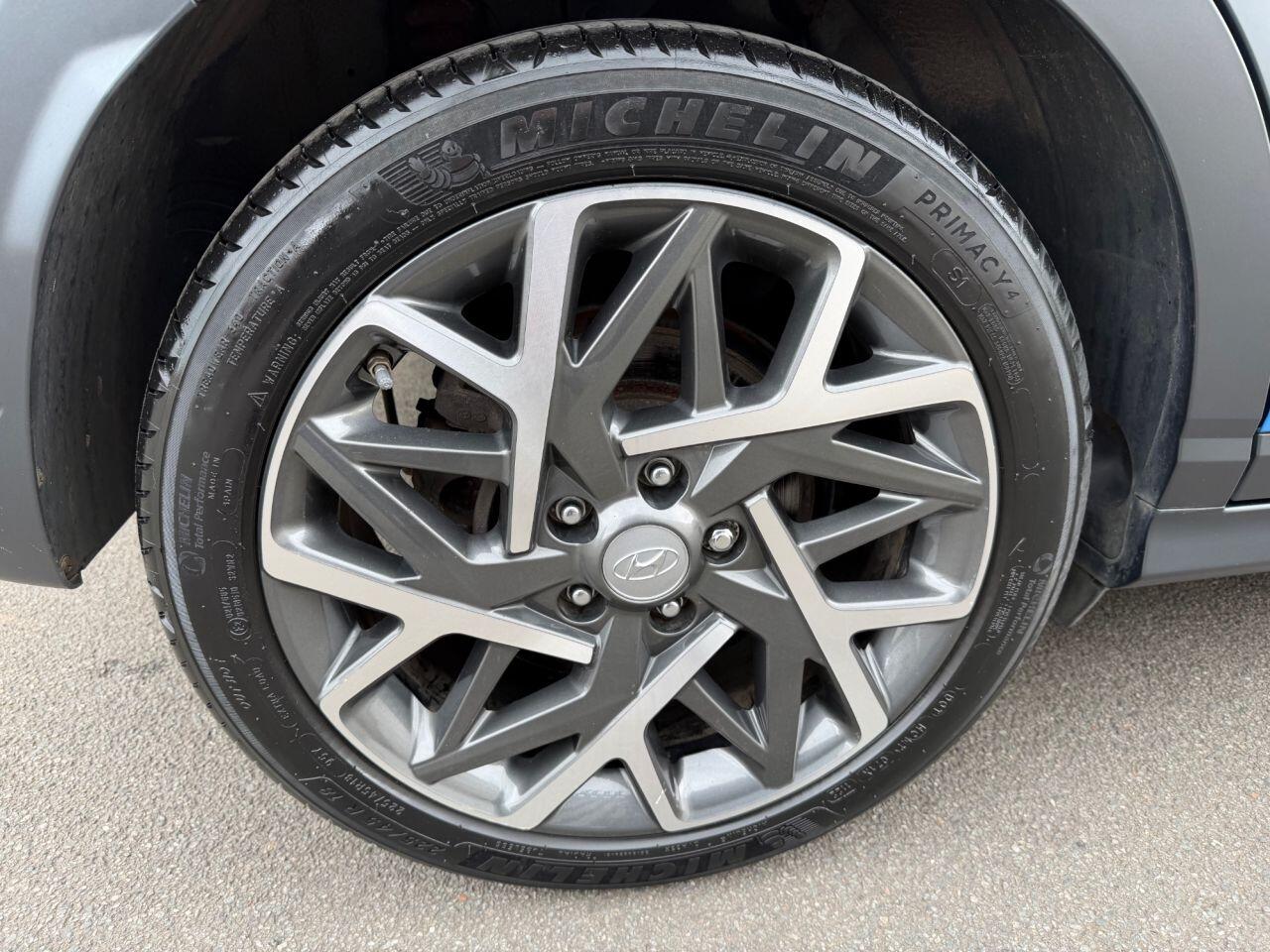 Hyundai Kona view 21