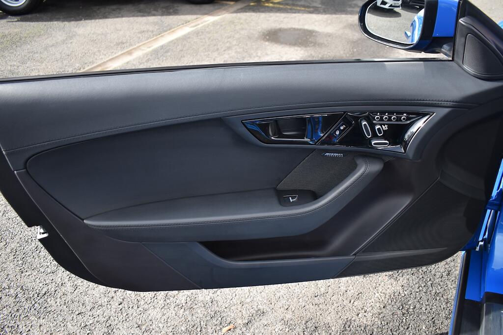 Jaguar F-Type view 34