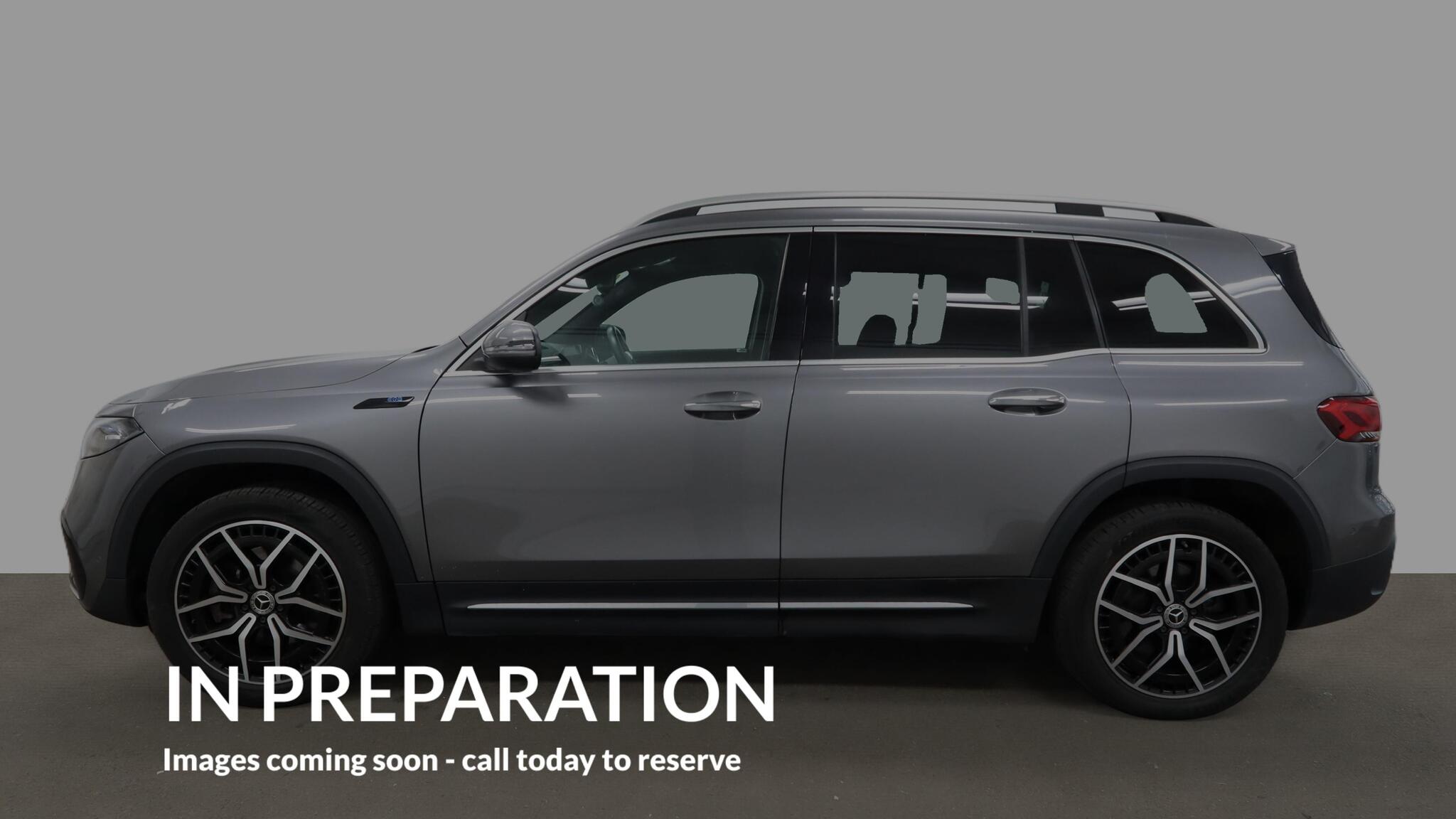 Mercedes-Benz EQB view 6