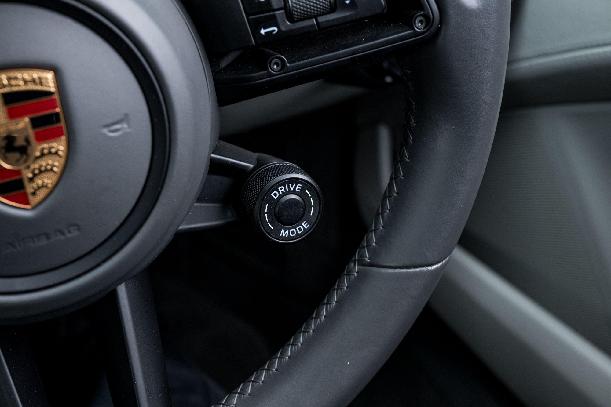 Porsche 911 view 50
