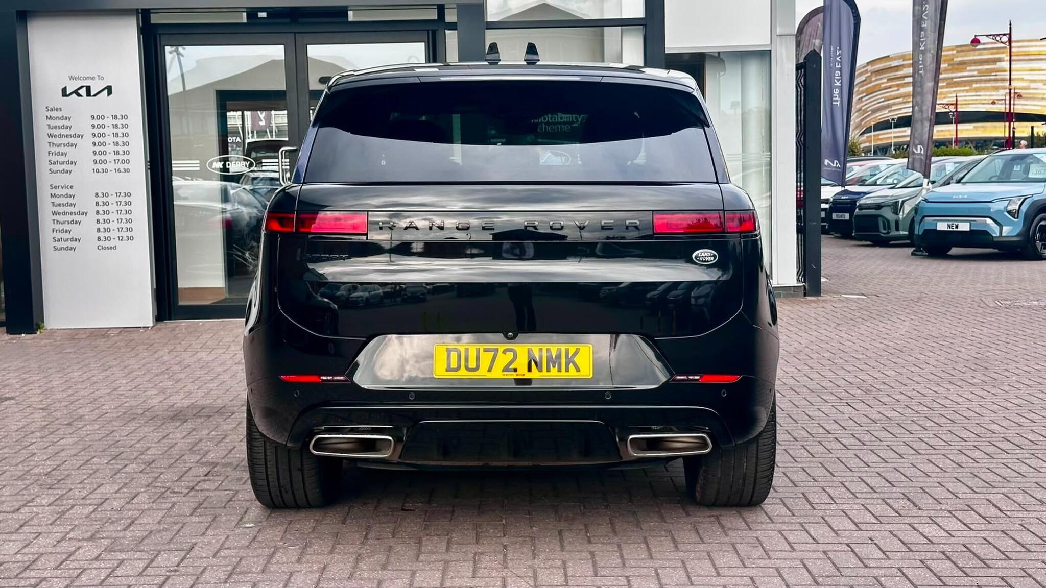 Land Rover Range Rover view 14