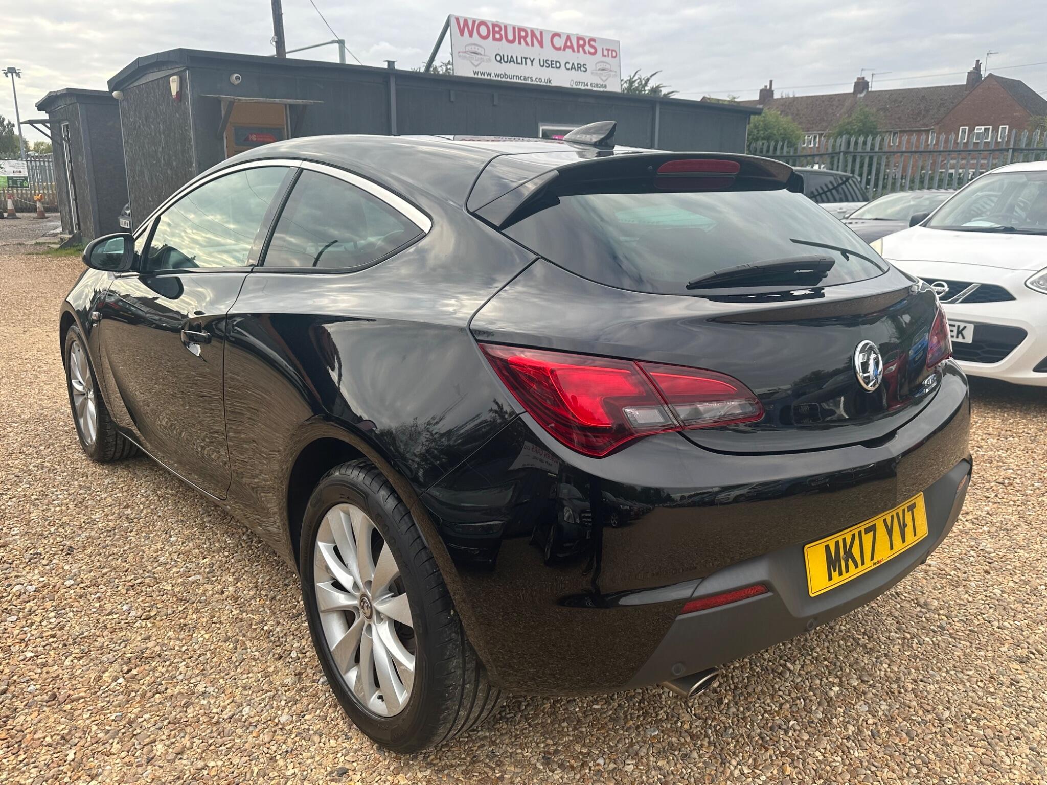 Vauxhall Astra GTC view 6