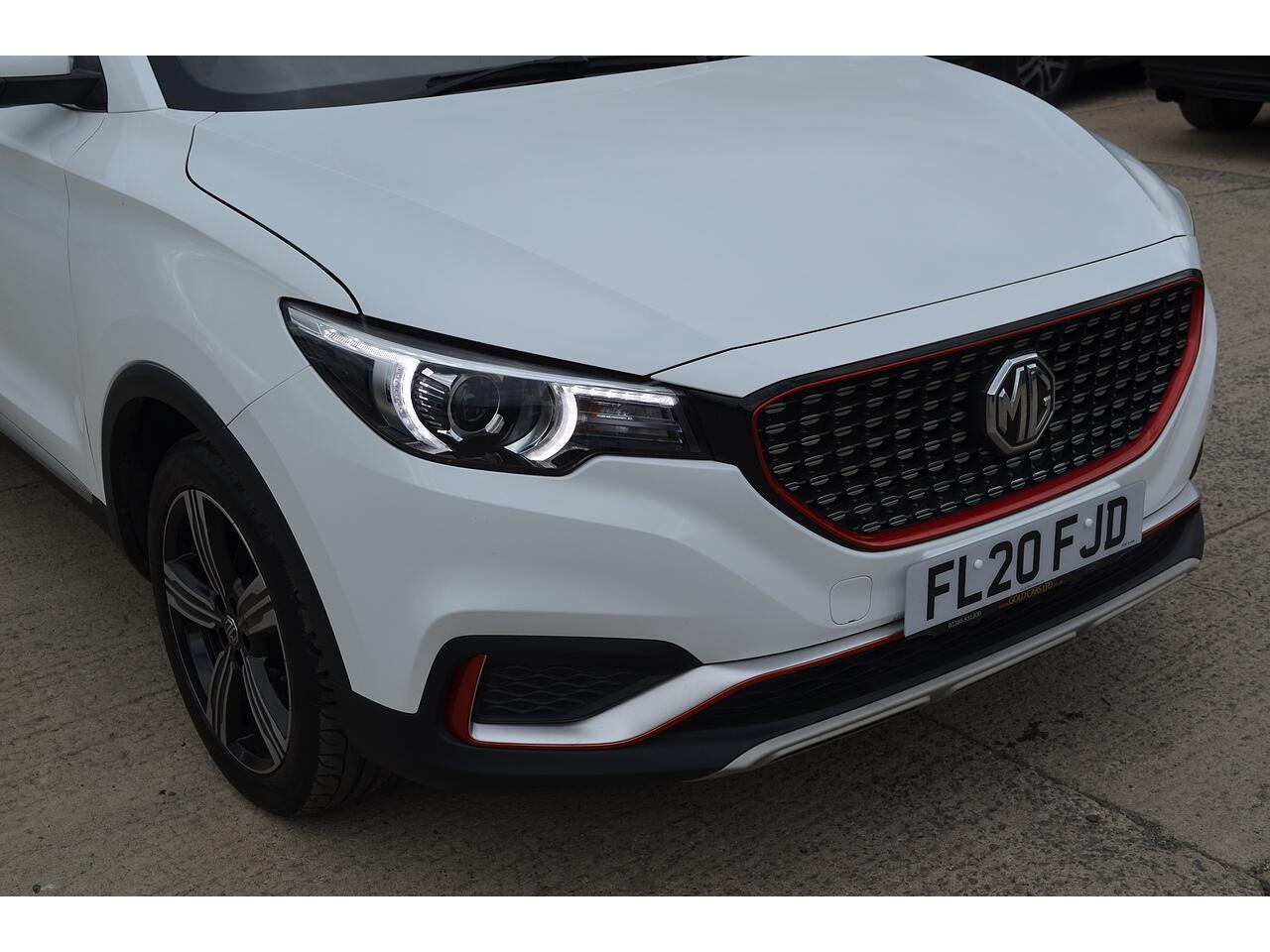MG ZS view 38