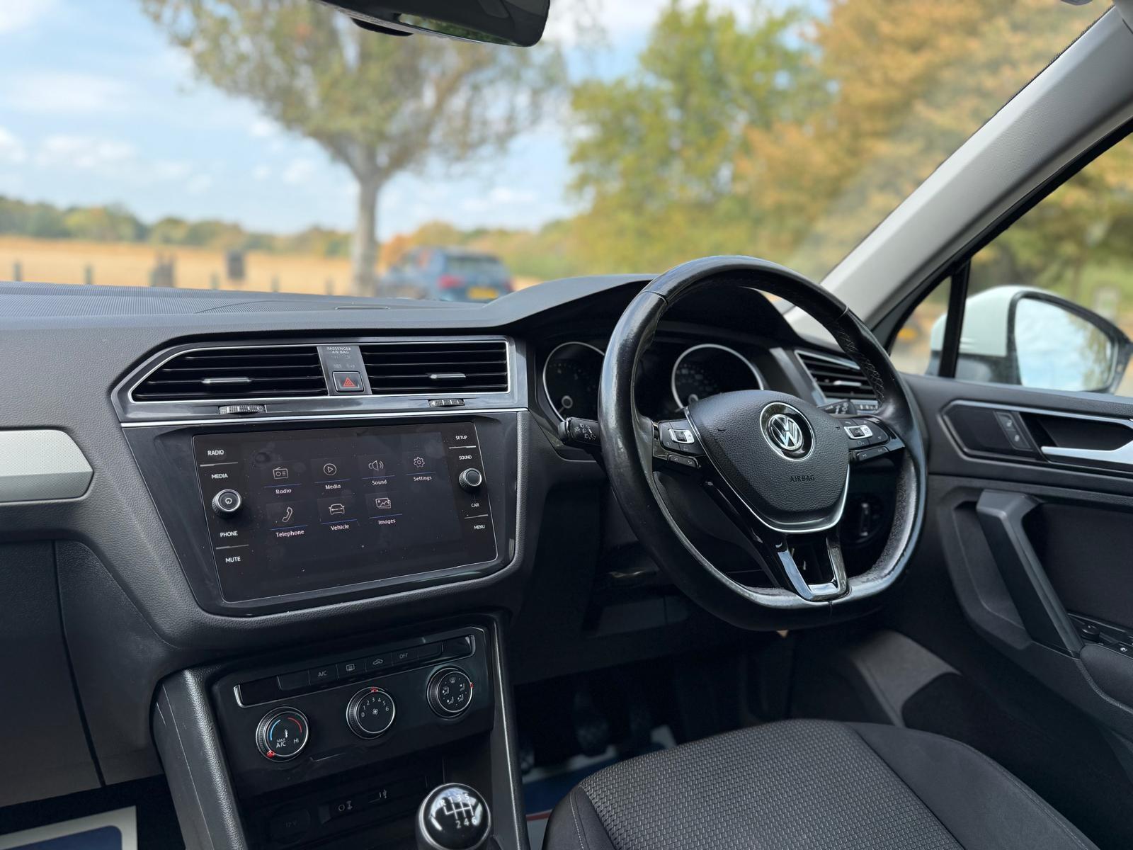 Volkswagen Tiguan view 25