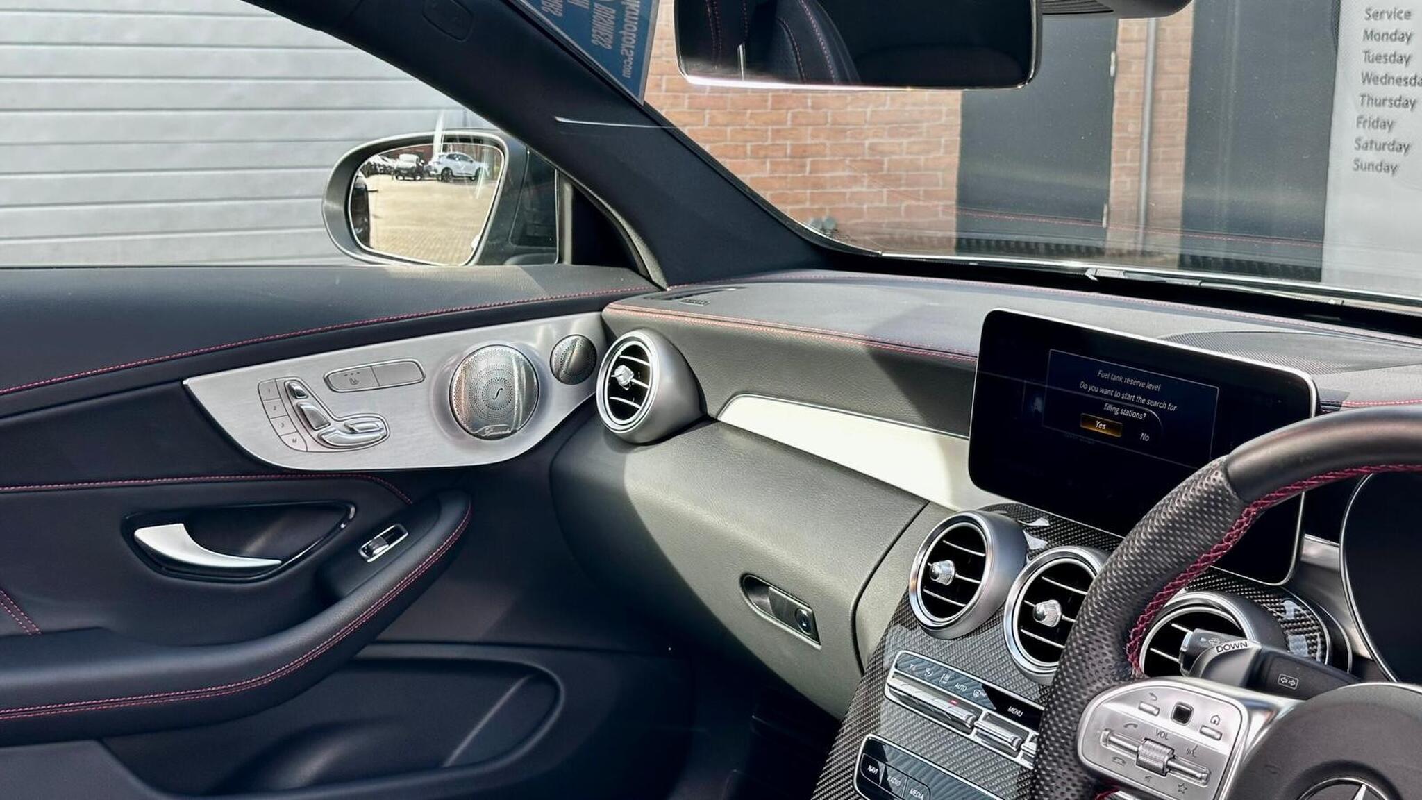 Mercedes-Benz C Class view 22