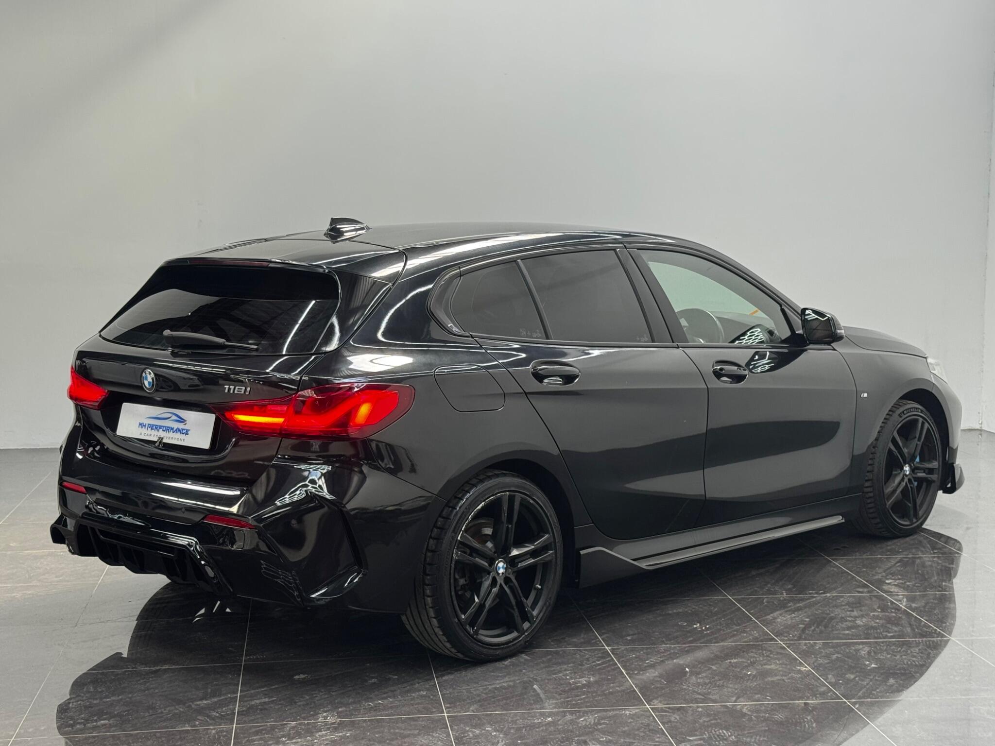 BMW 1 Series view 64